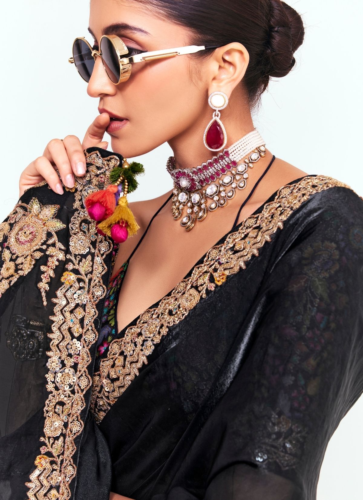 Black Party Fancy Premium Saree With Fine Blouse Piece - TrendOye