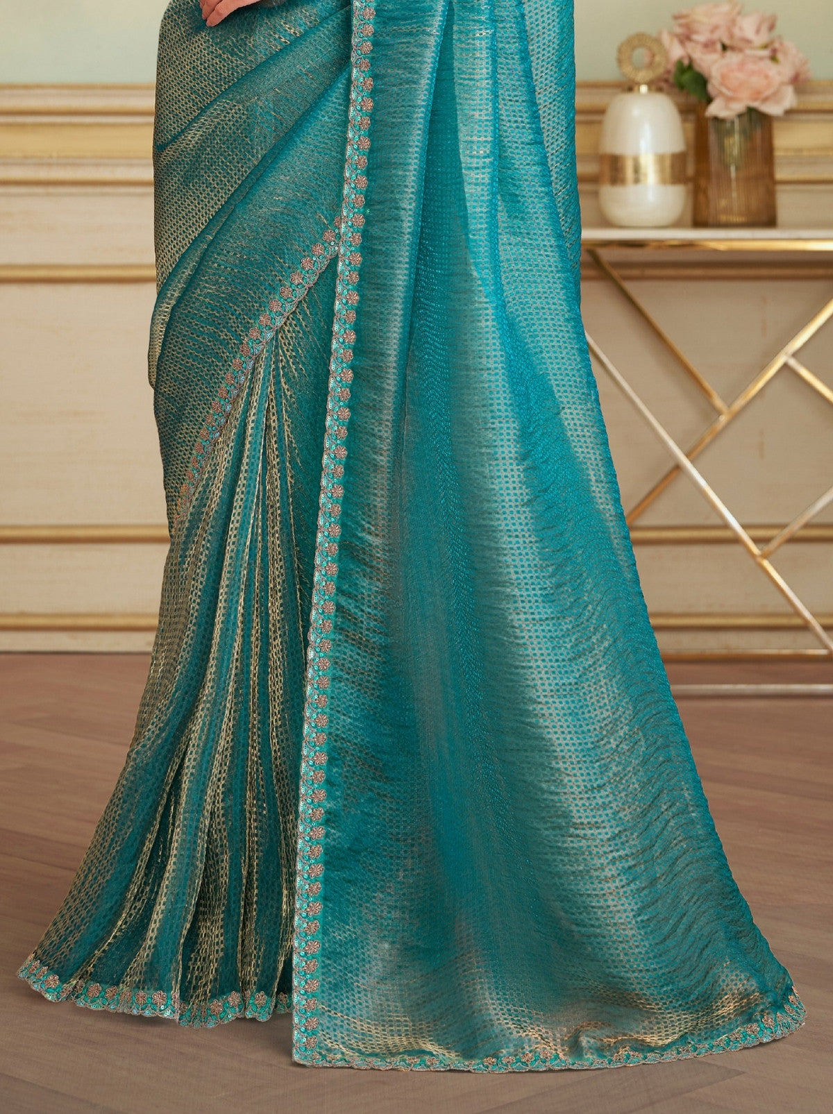 Azure Blue Dual Tone Georgette Silk Saree with Stylish Blouse Piece