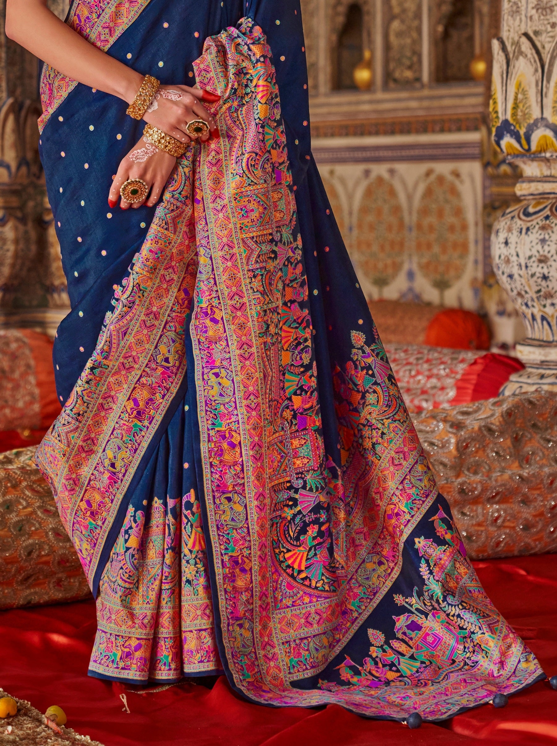 Navy Blue Premium Silk Saree With Traditional Pattern - TrendOye