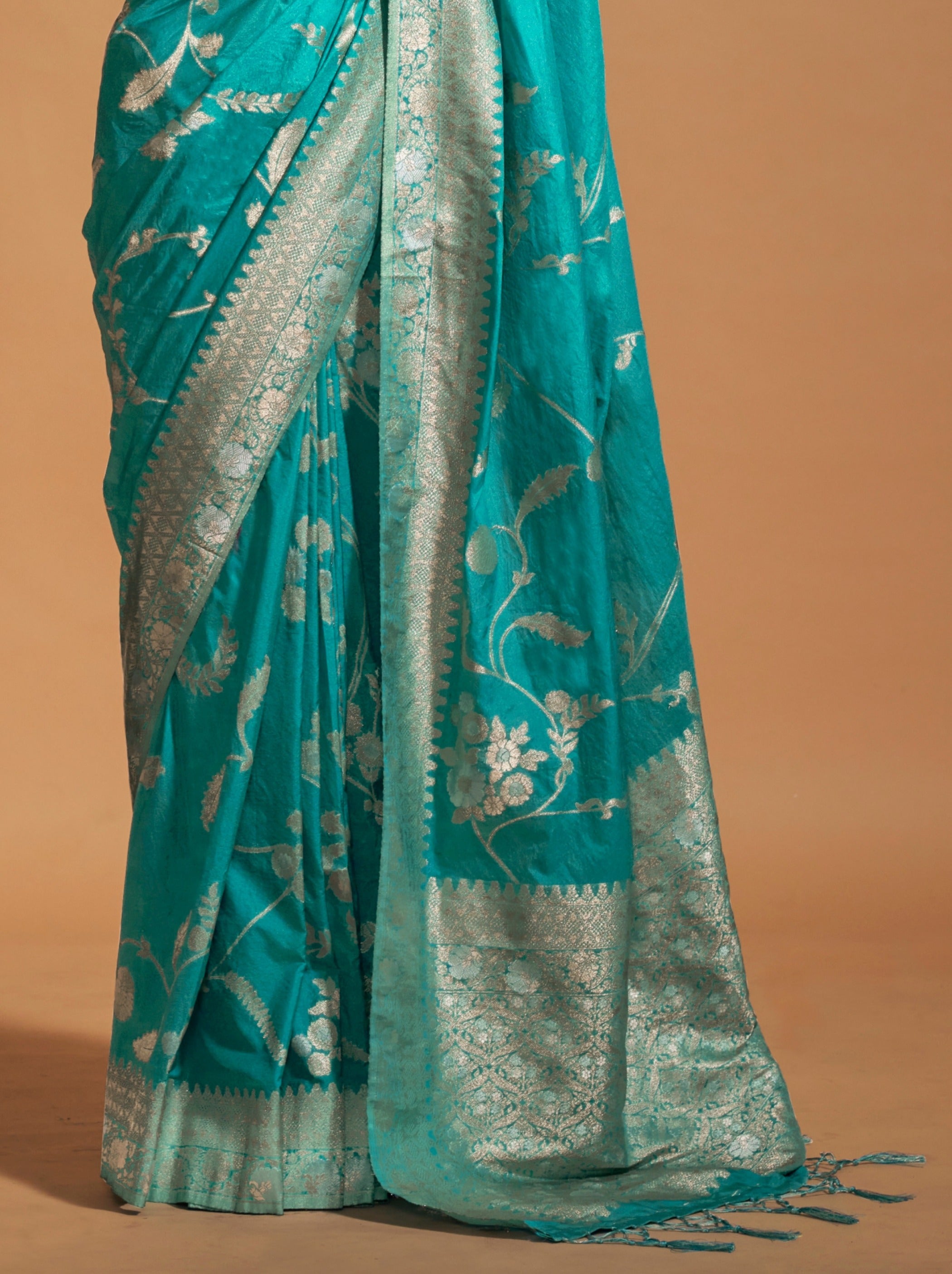 Turquoise Blue Premium Georgette Saree With Unstitched Blouse - TrendOye