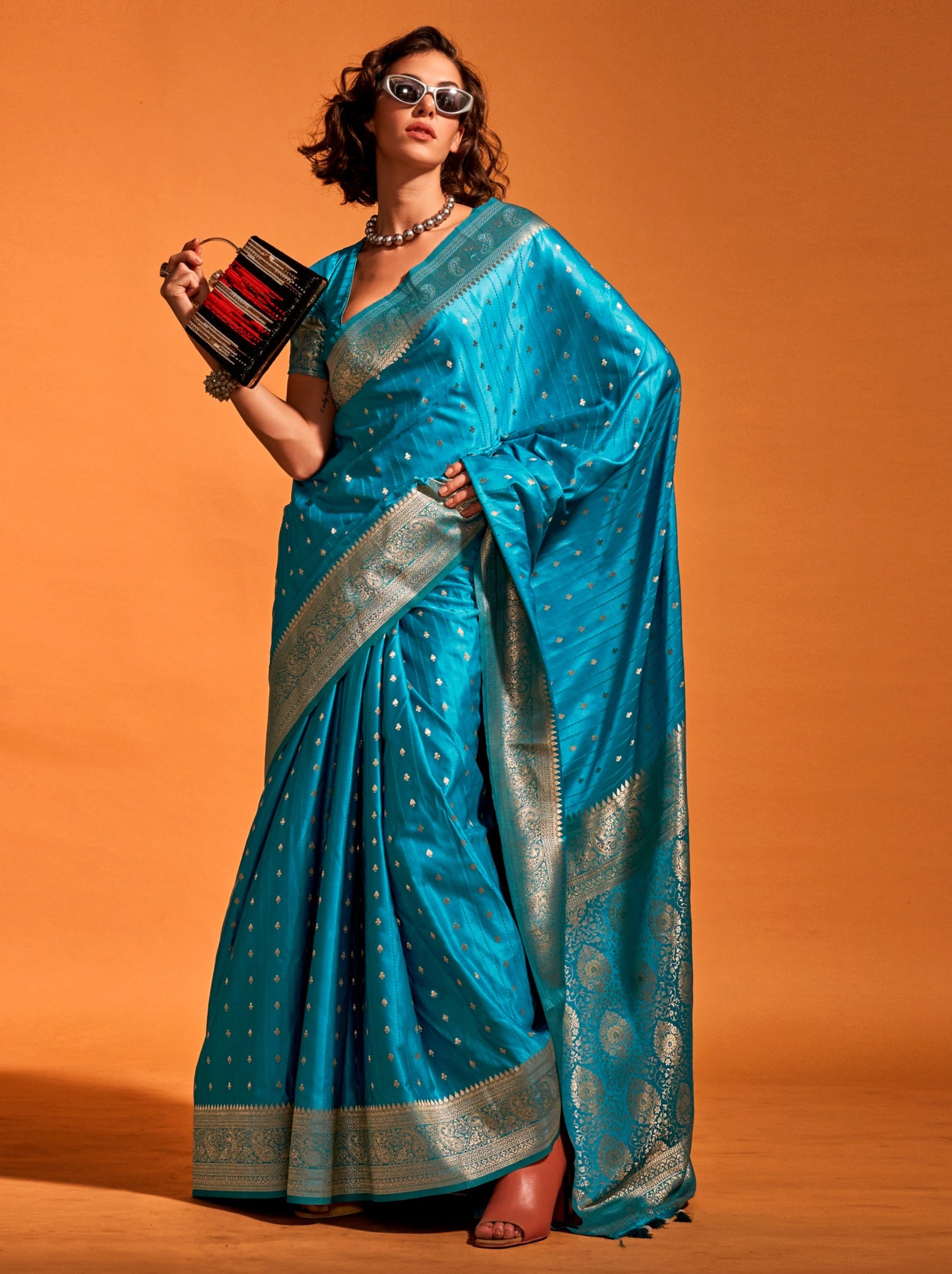 Sapphire Blue Traditional Soft Silk Saree With Blouse Piece - TrendOye