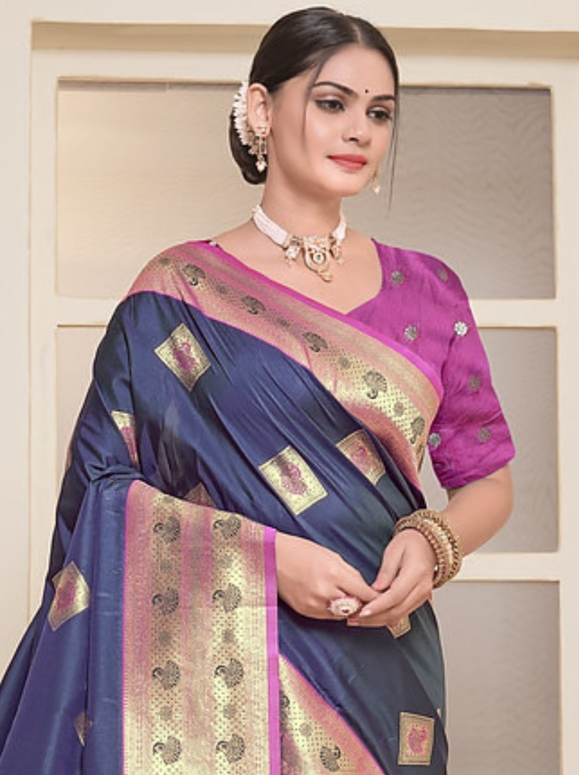 Navy Blue Soft Silk Paithani Saree With Contrast Blouse Piece - TrendOye