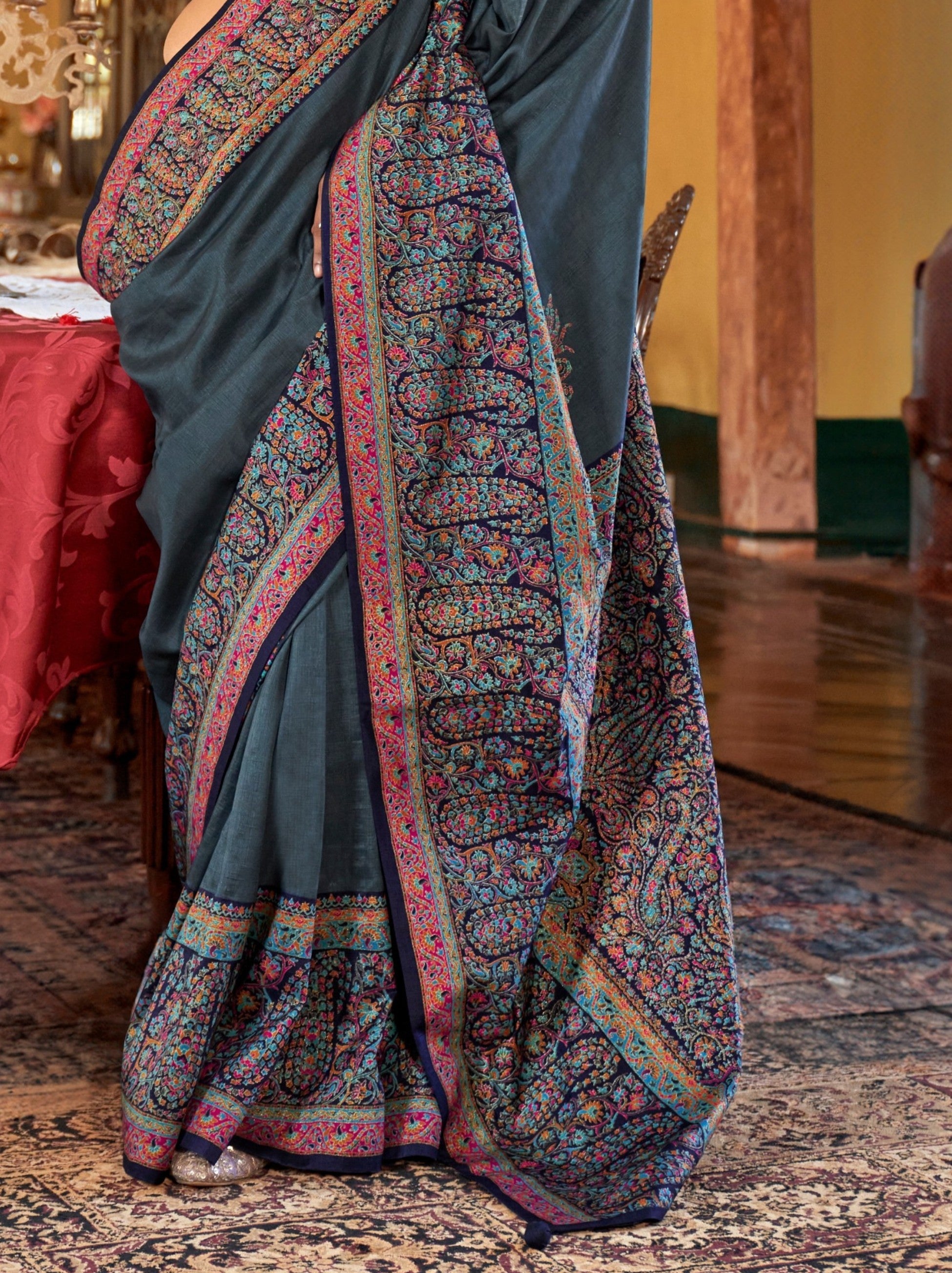 Pigeon Blue Ethnic Festive Silk Saree With Blouse Piece - TrendOye