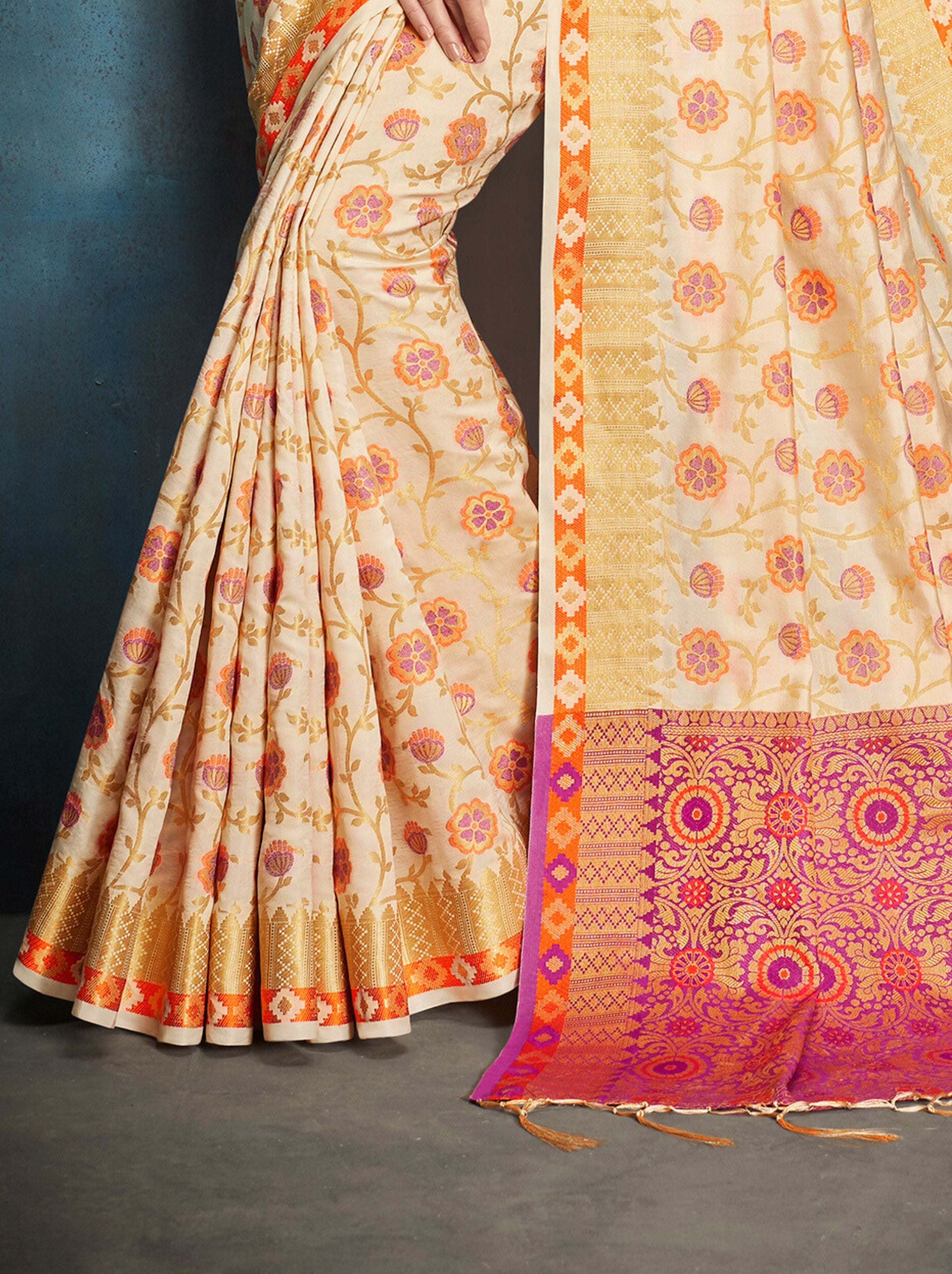 Cream Banarasi Silk Blend Saree - TrendOye