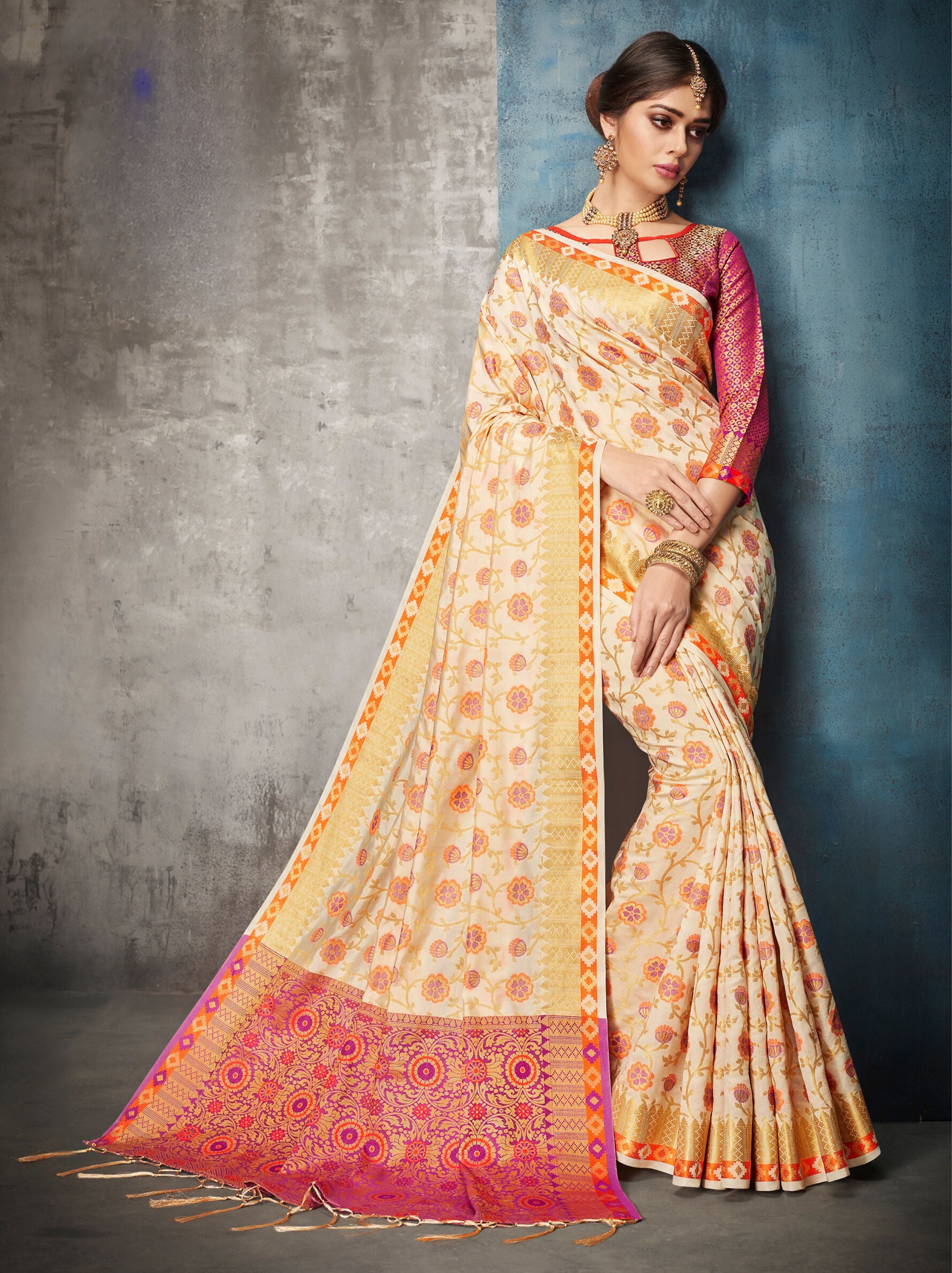 Cream Banarasi Silk Blend Saree - TrendOye
