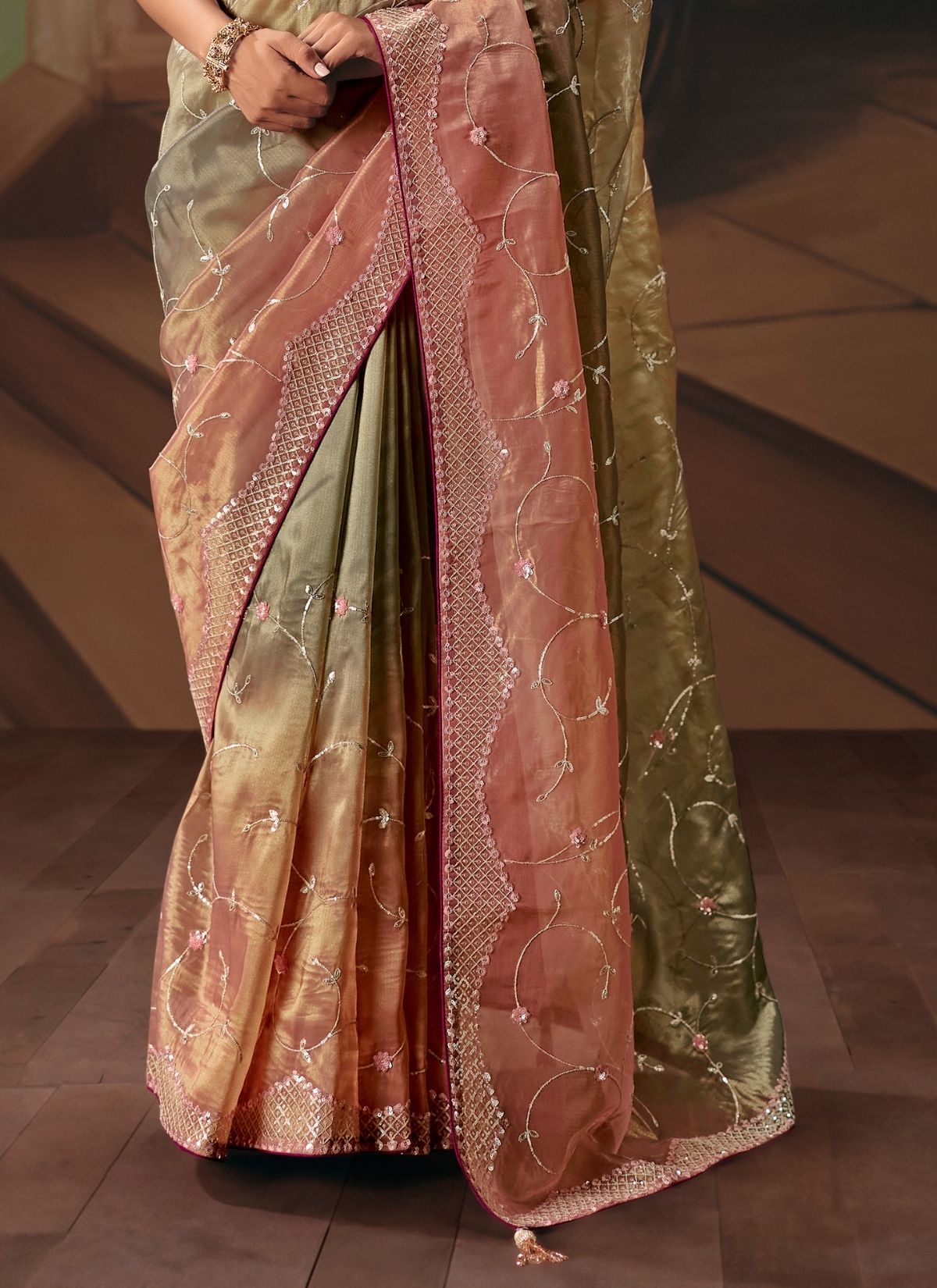 Dual Tone Pink-Green Celebration Fancy Saree With Premium Blouse Piece - TrendOye