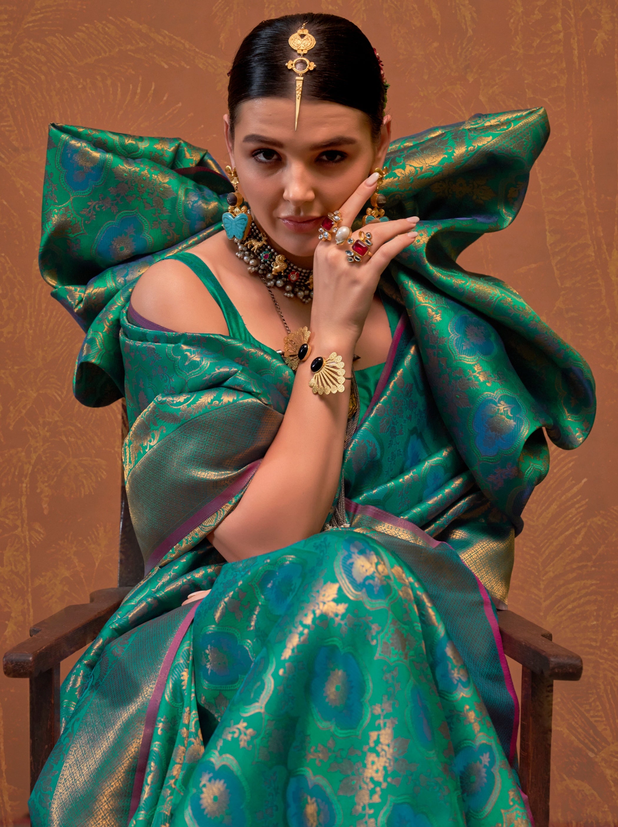 Teal Green Handloom Weaving Silk Festive Saree With Blouse Piece - TrendOye