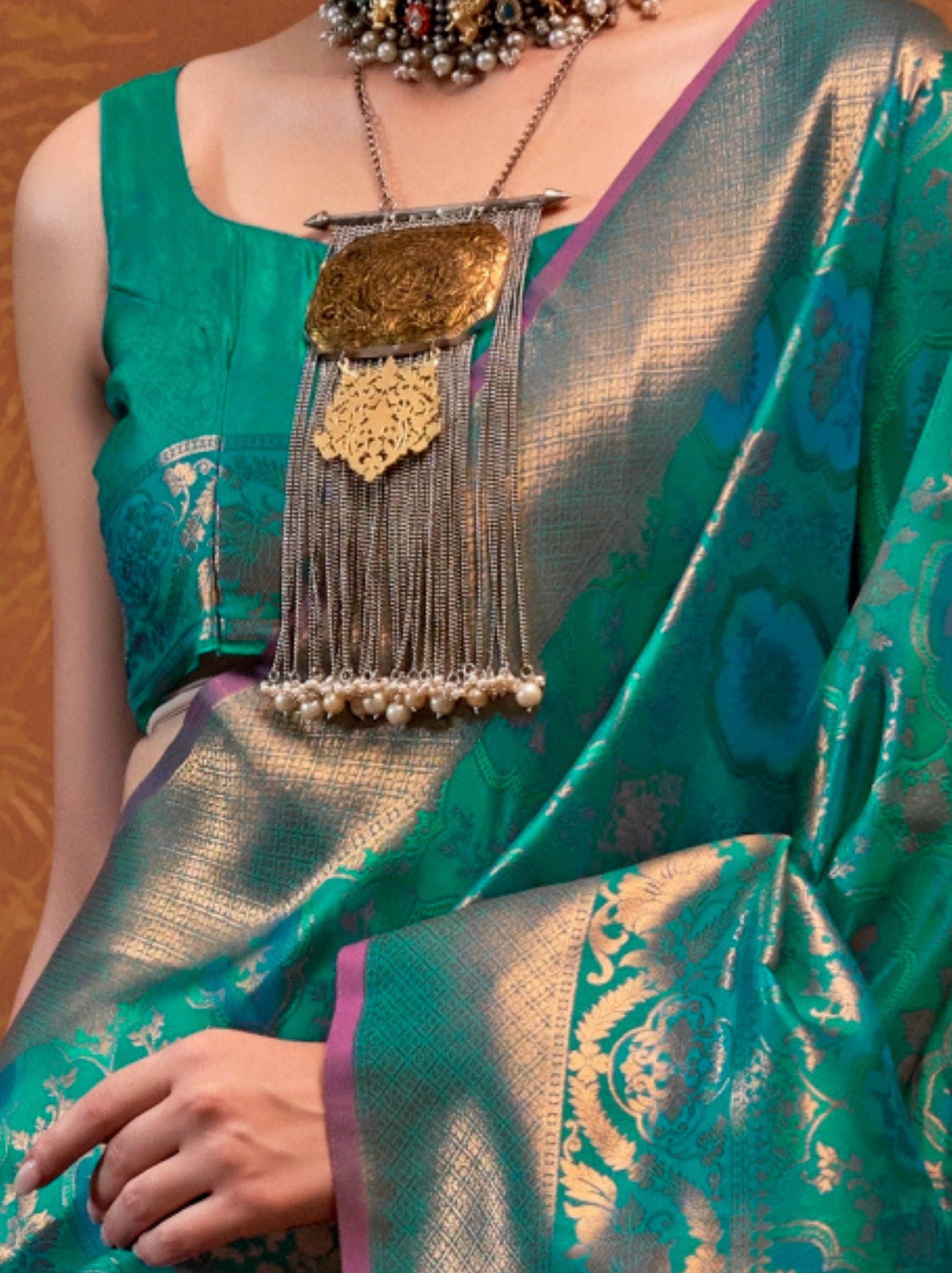 Teal Green Handloom Weaving Silk Festive Saree With Blouse Piece - TrendOye