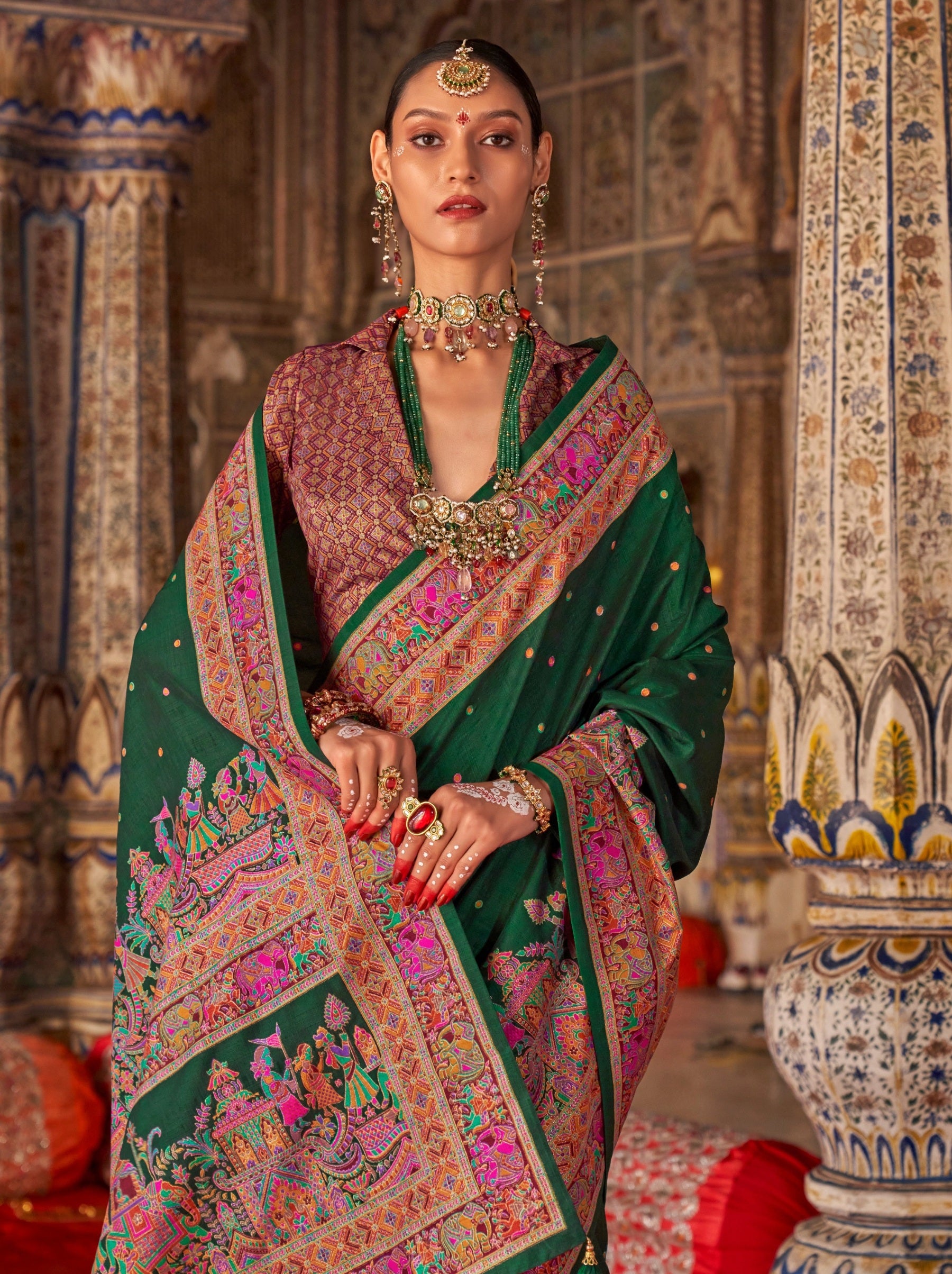 Bottle Green Premium Silk Saree With Traditional Pattern - TrendOye