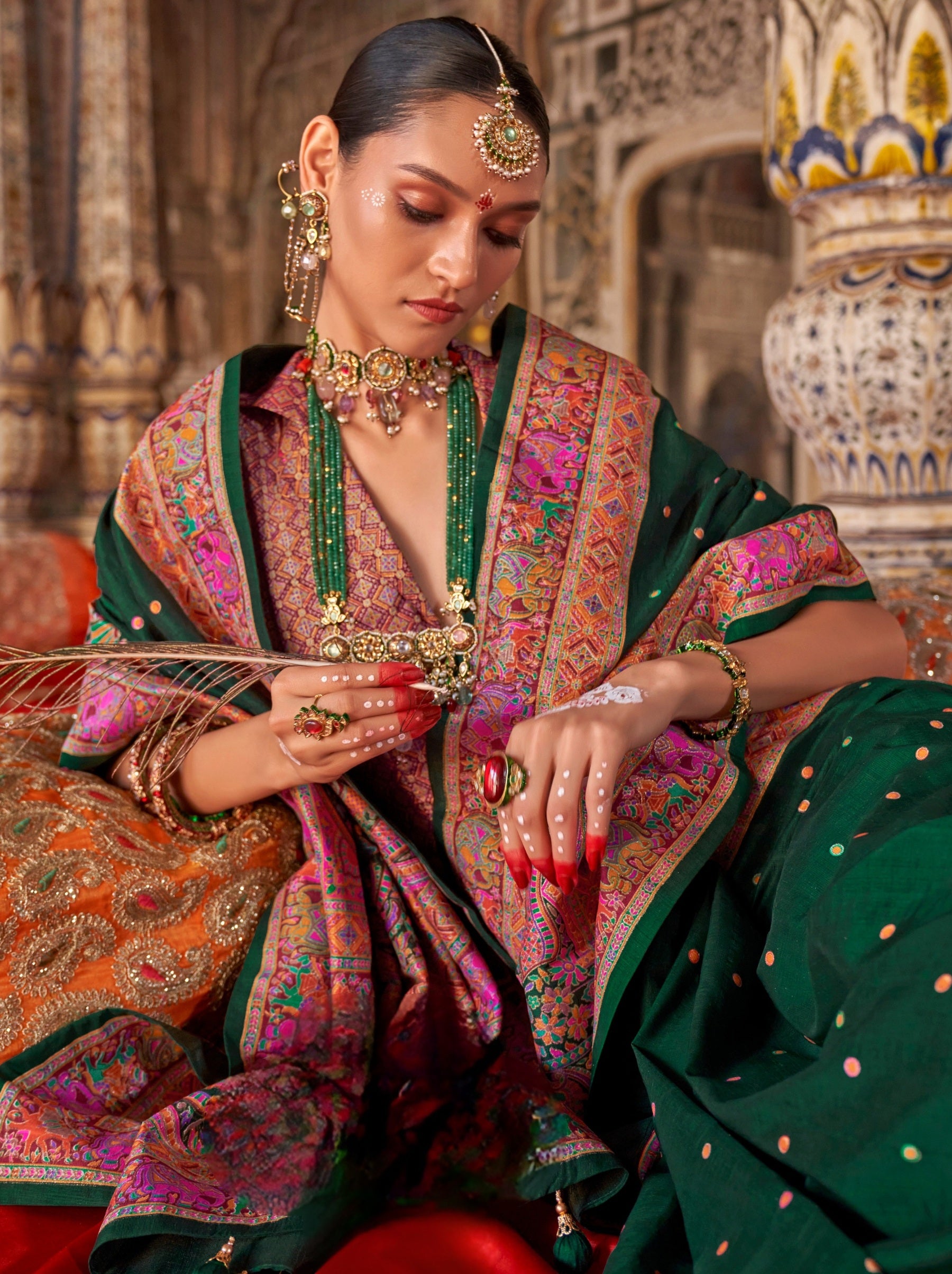 Bottle Green Premium Silk Saree With Traditional Pattern - TrendOye