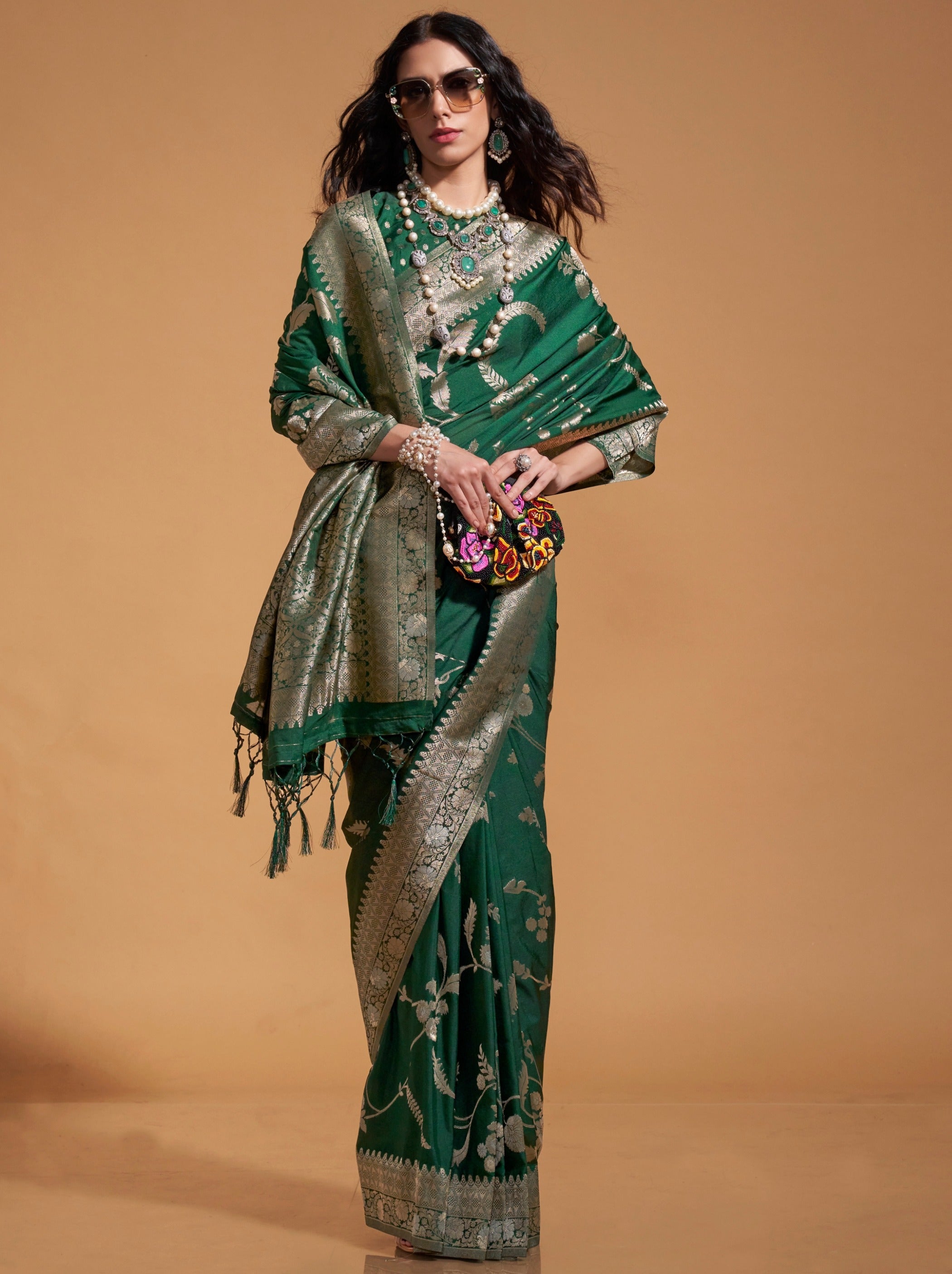 Forest Green Premium Georgette Saree With Unstitched Blouse - TrendOye