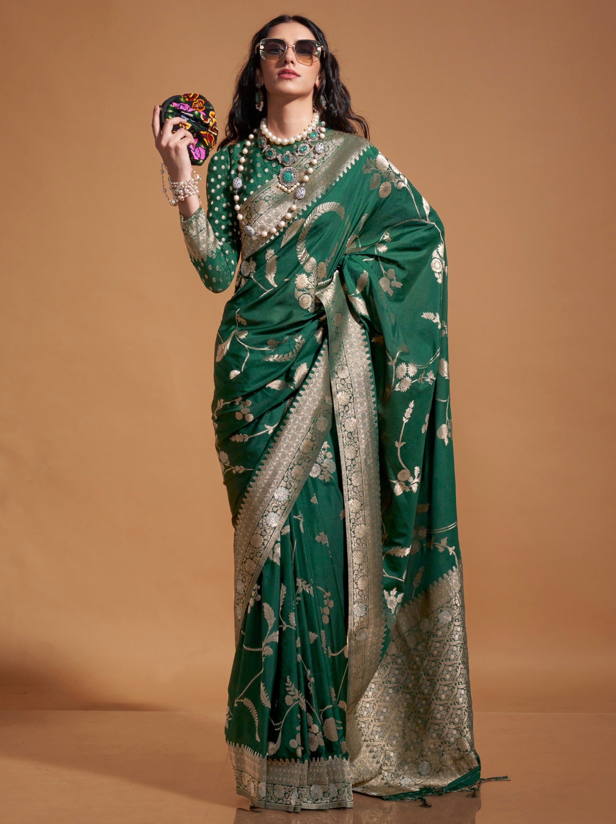 Forest Green Premium Georgette Saree With Unstitched Blouse - TrendOye