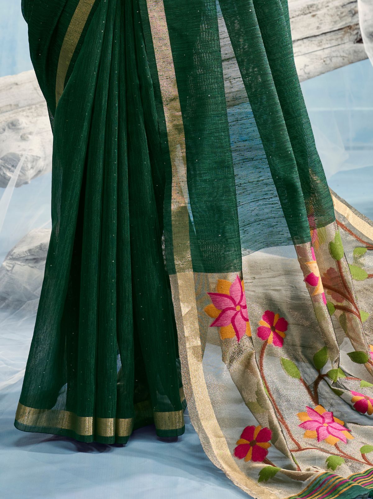 Sacramento Green Pure Munga Silk Ethnic Saree With Floral Work
