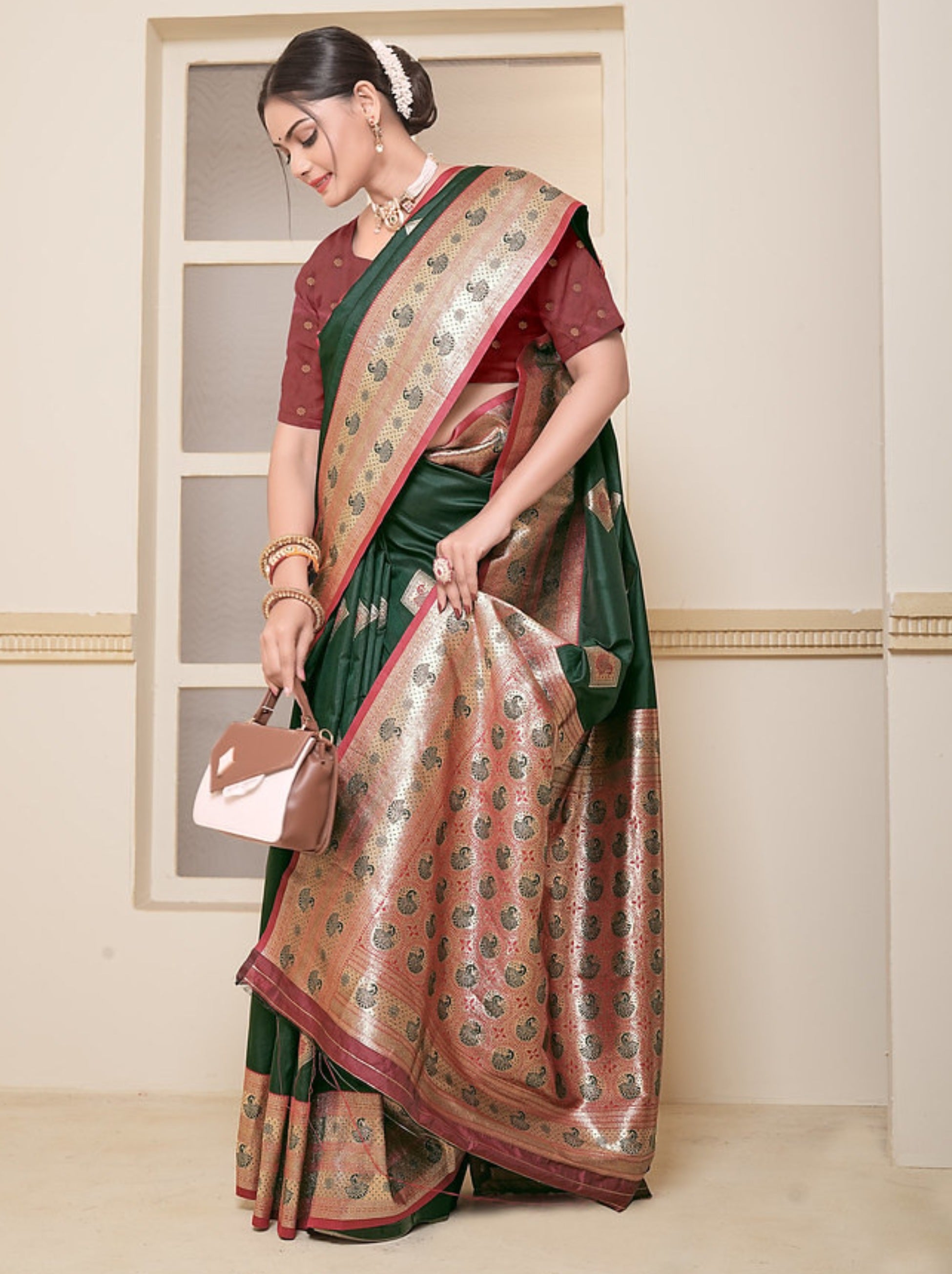 Sacramento Green Soft Silk Paithani Saree With Contrast Blouse Piece - TrendOye