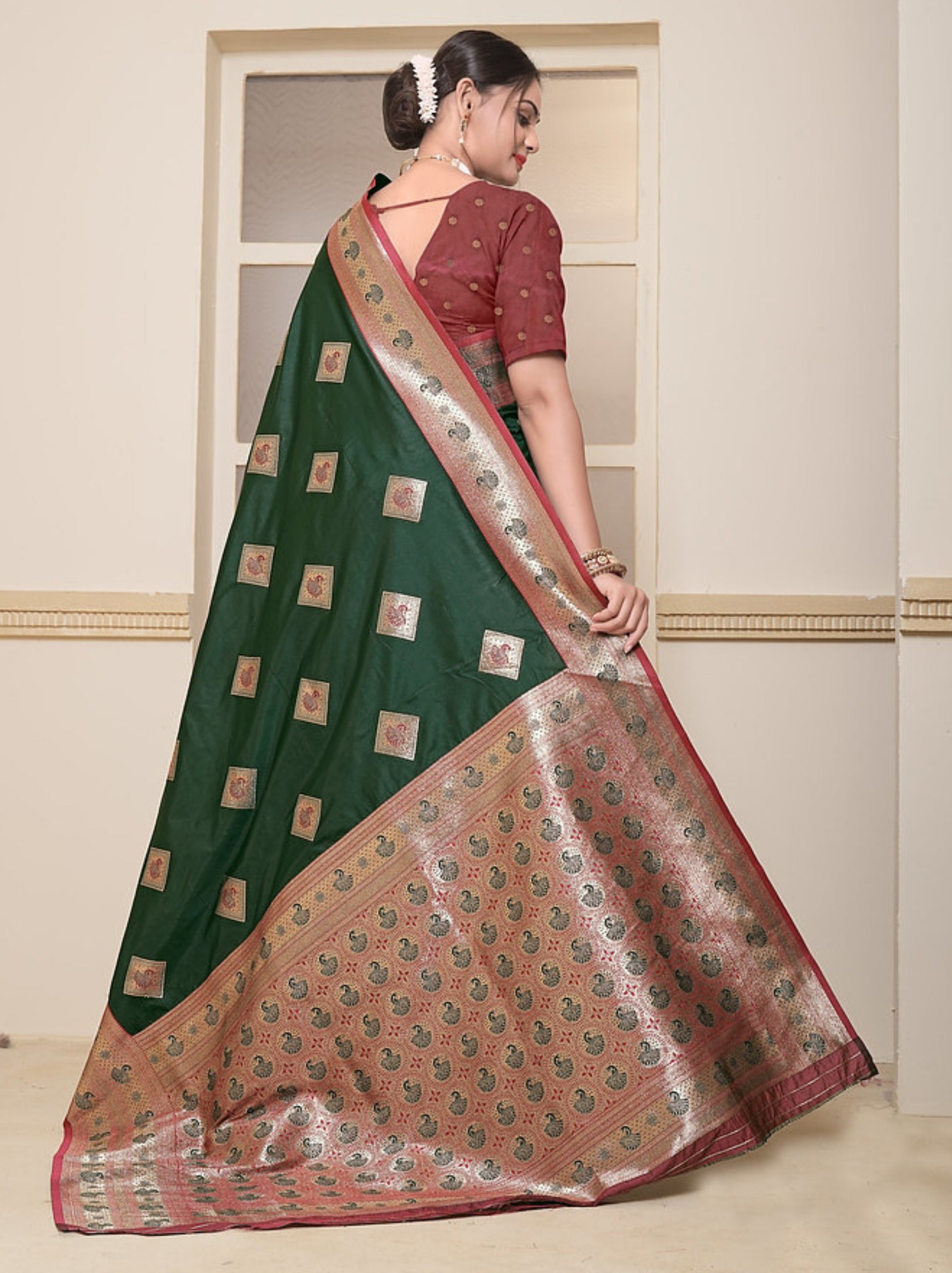 Sacramento Green Soft Silk Paithani Saree With Contrast Blouse Piece - TrendOye