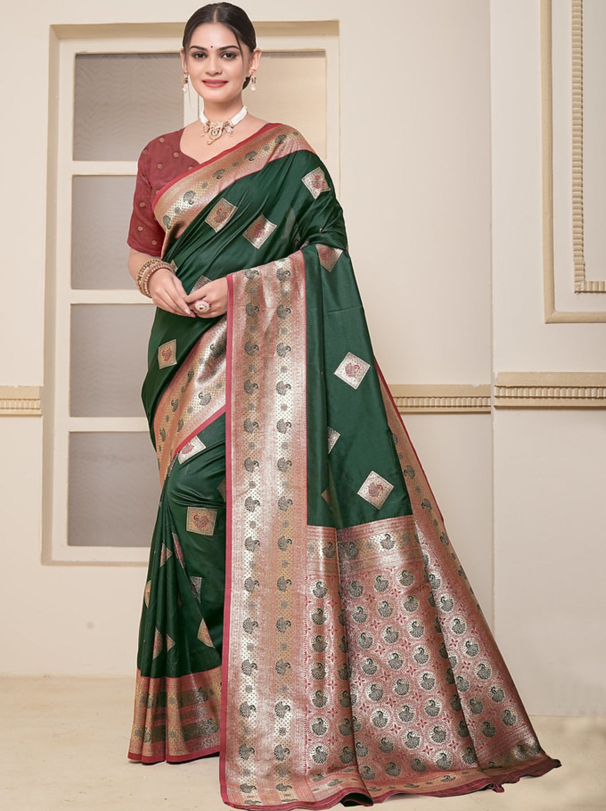 Sacramento Green Soft Silk Paithani Saree With Contrast Blouse Piece - TrendOye
