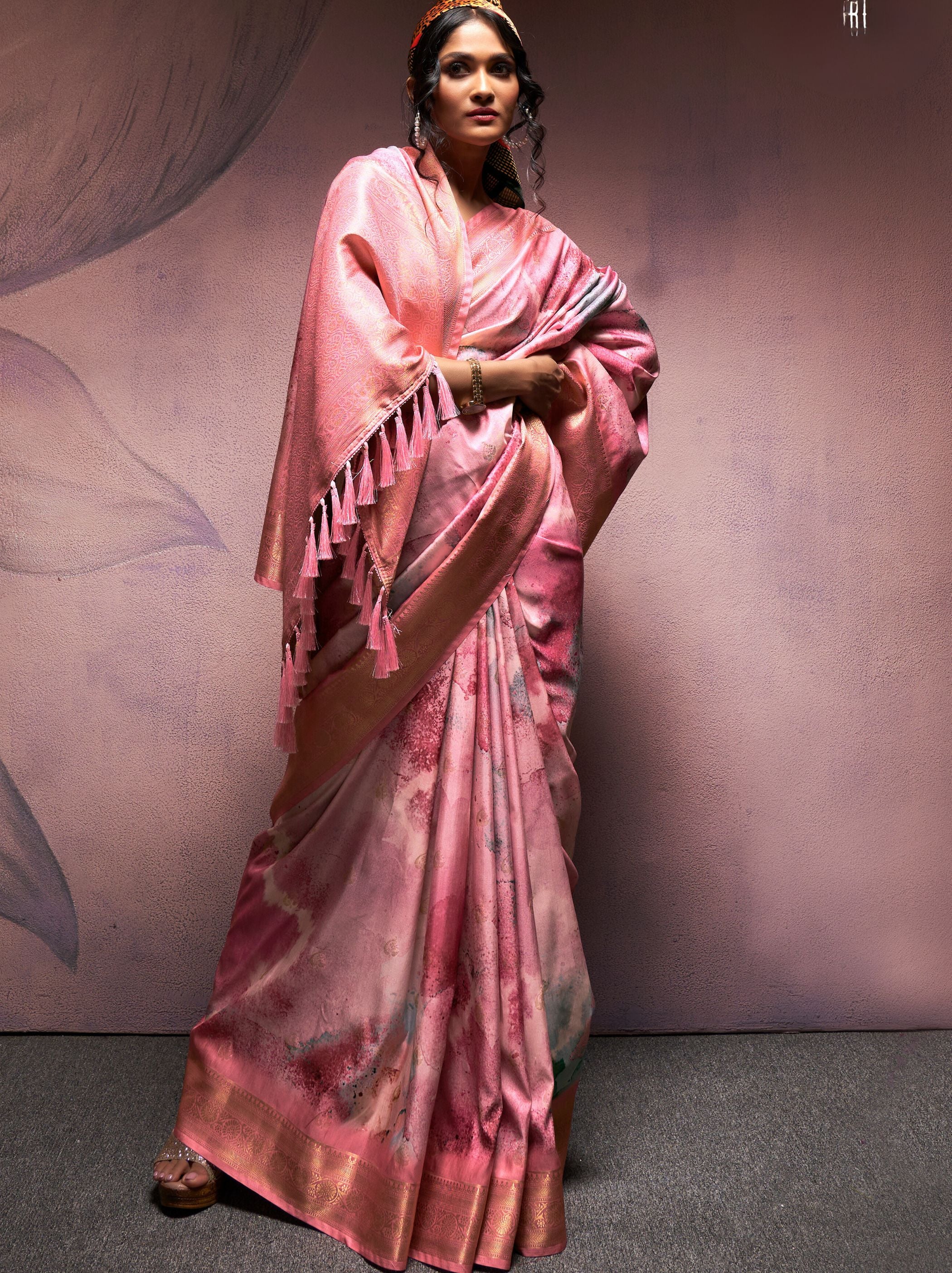 Taffy Pink Silk Blended Saree - TrendOye