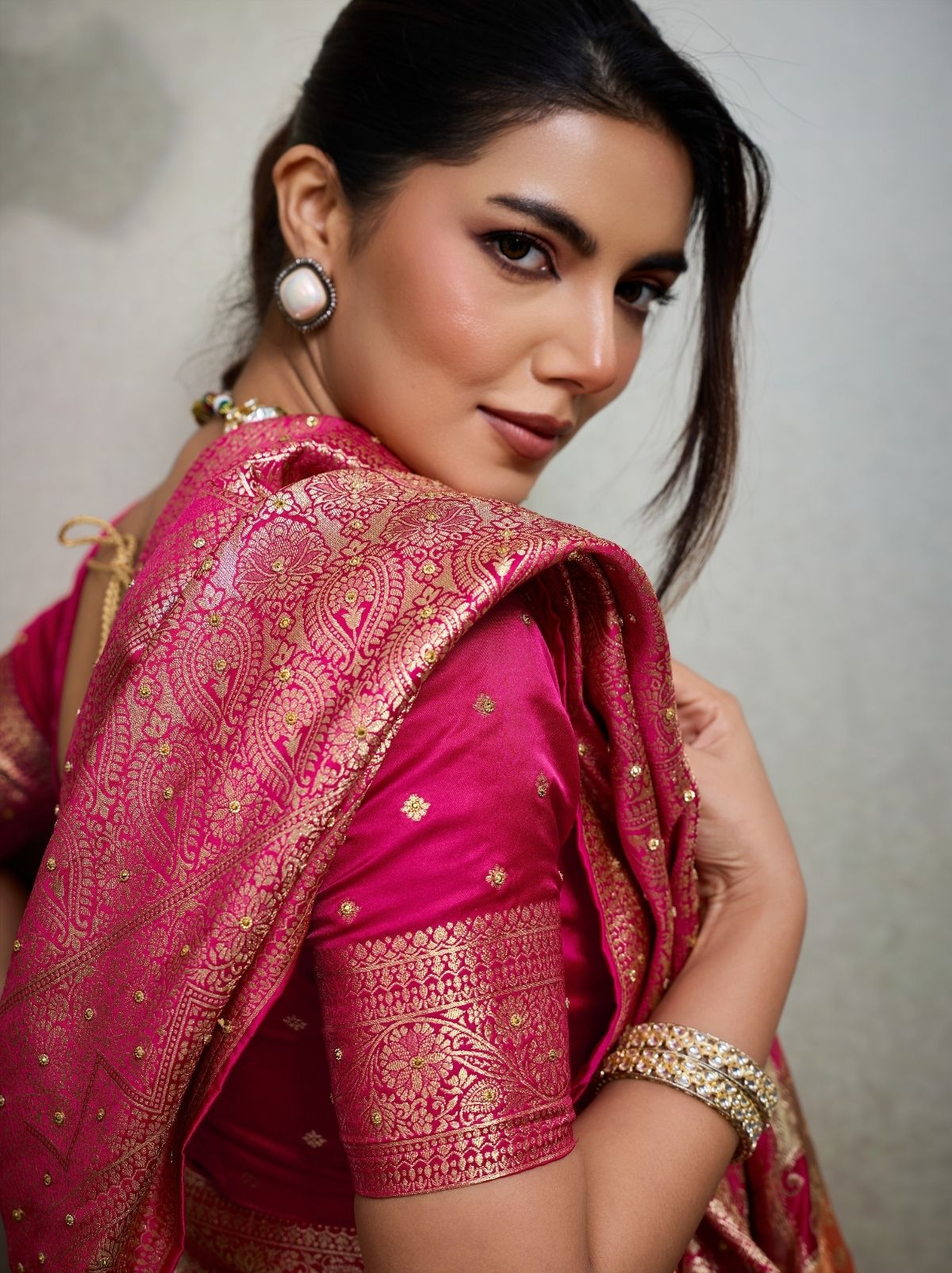 Magenta Pink Luxury Satin Jacquard Saree With Blouse Piece