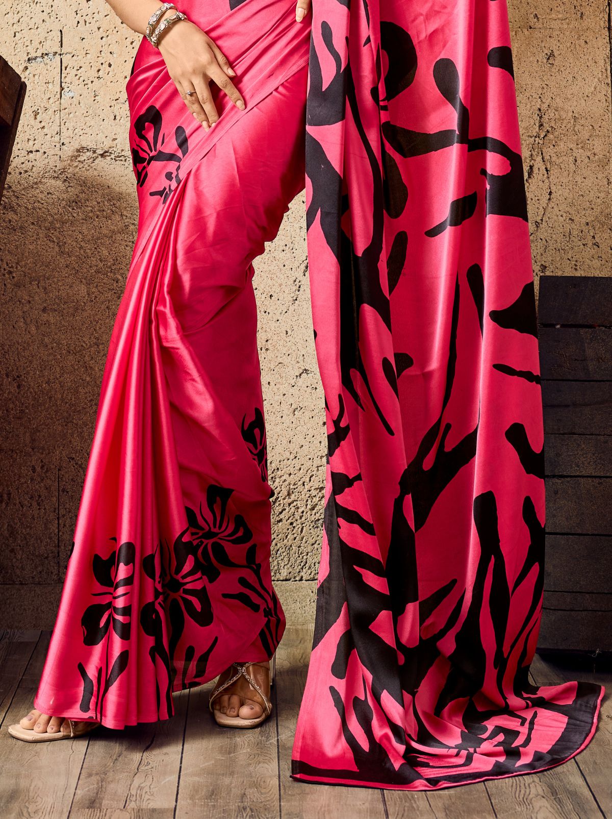 Magenta Pink Premium Modal Satin Silk Saree With Blouse Piece