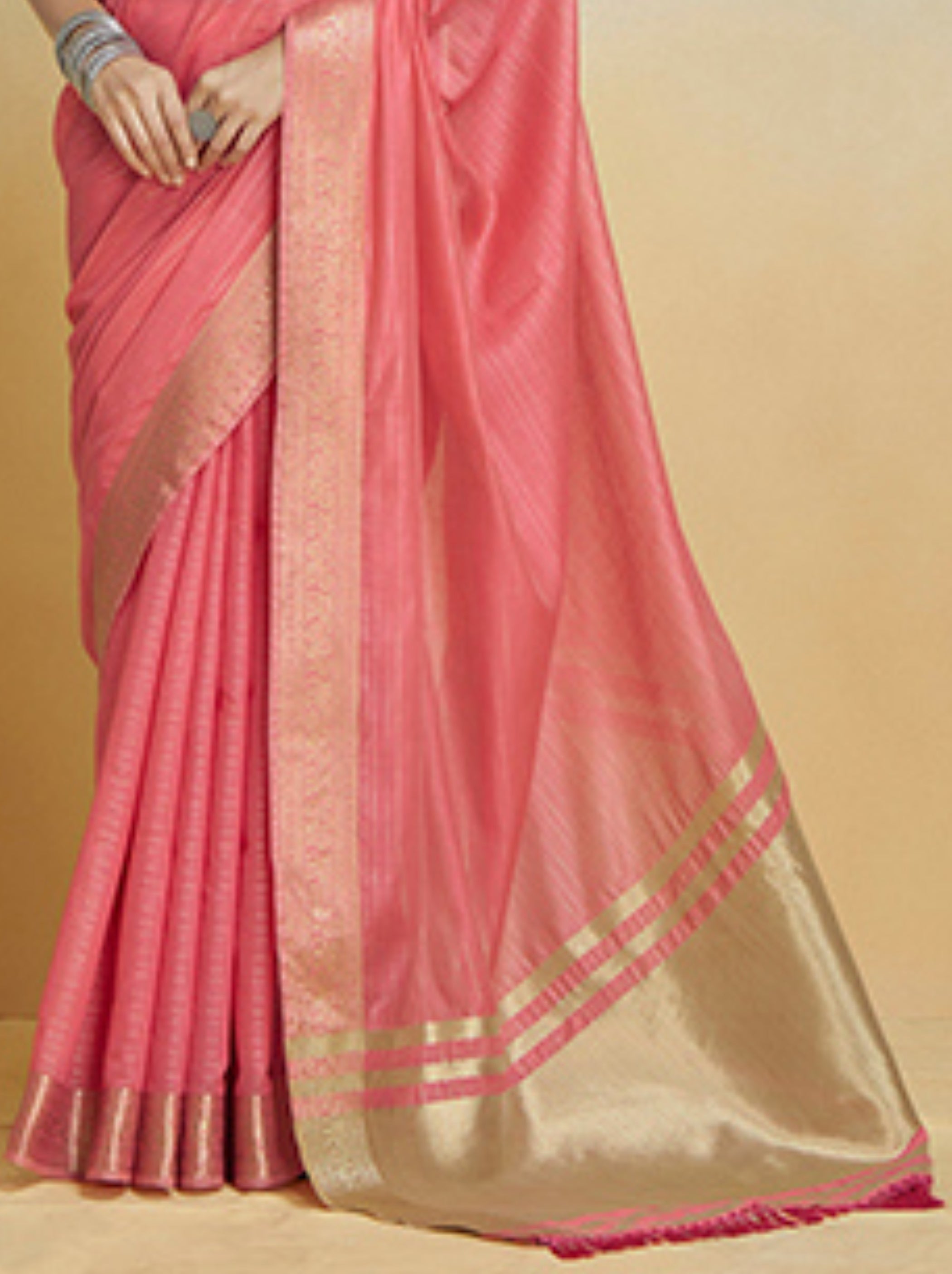 Punch Pink Handloom Silk Saree With Blouse Piece - TrendOye