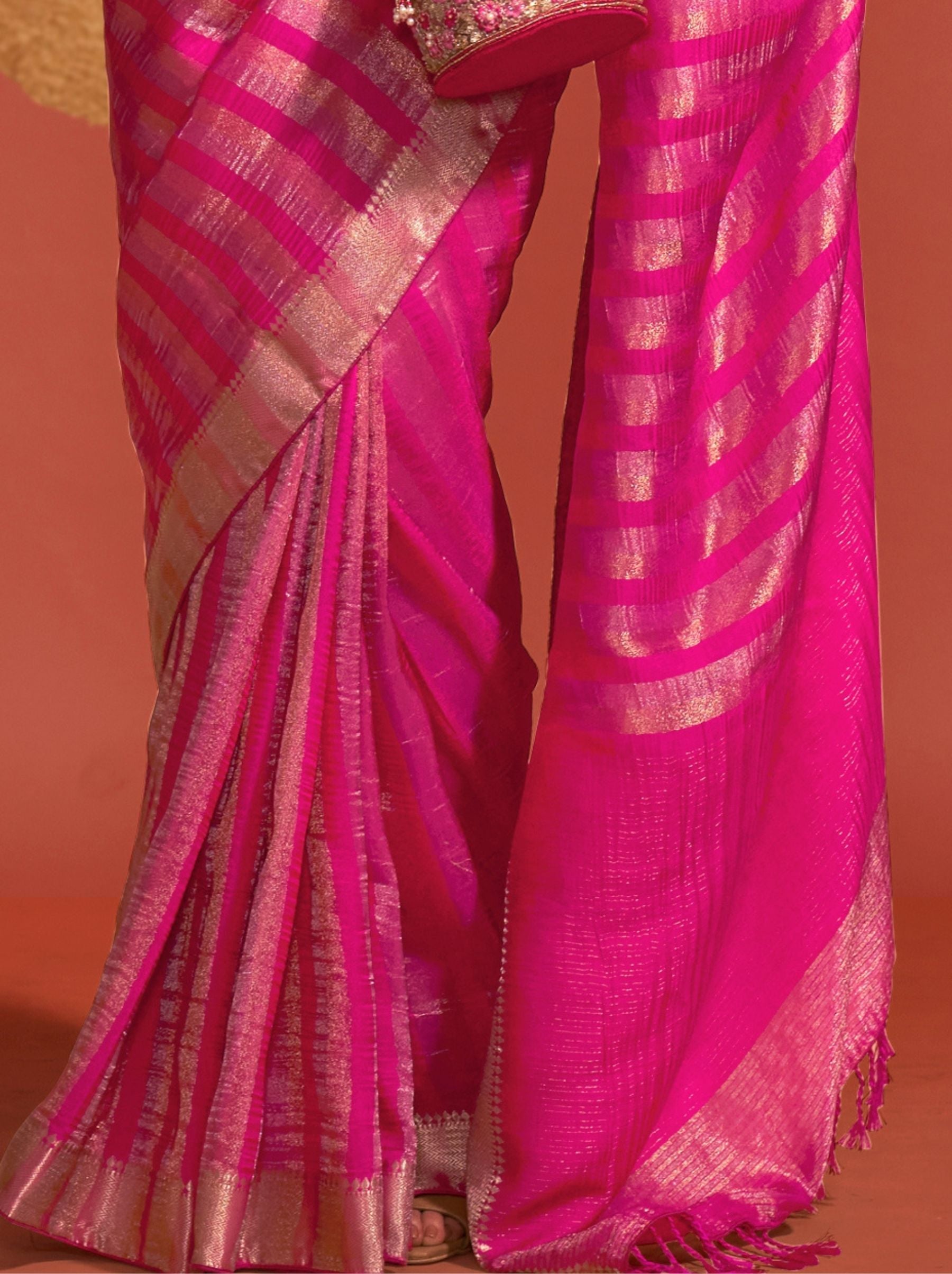 Magenta Pink Handwoven Silk Saree - TrendOye