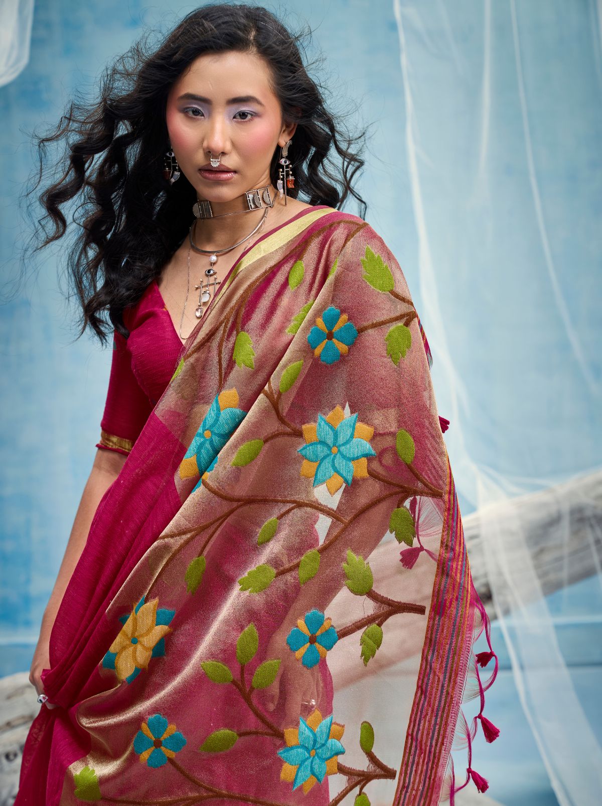 Ruby Pink Pure Munga Silk Ethnic Saree With Floral Work
