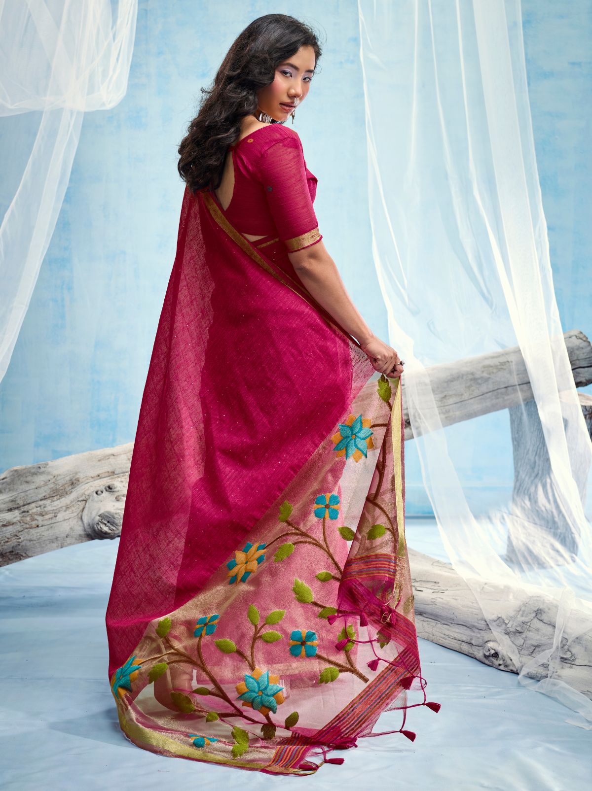 Ruby Pink Pure Munga Silk Ethnic Saree With Floral Work