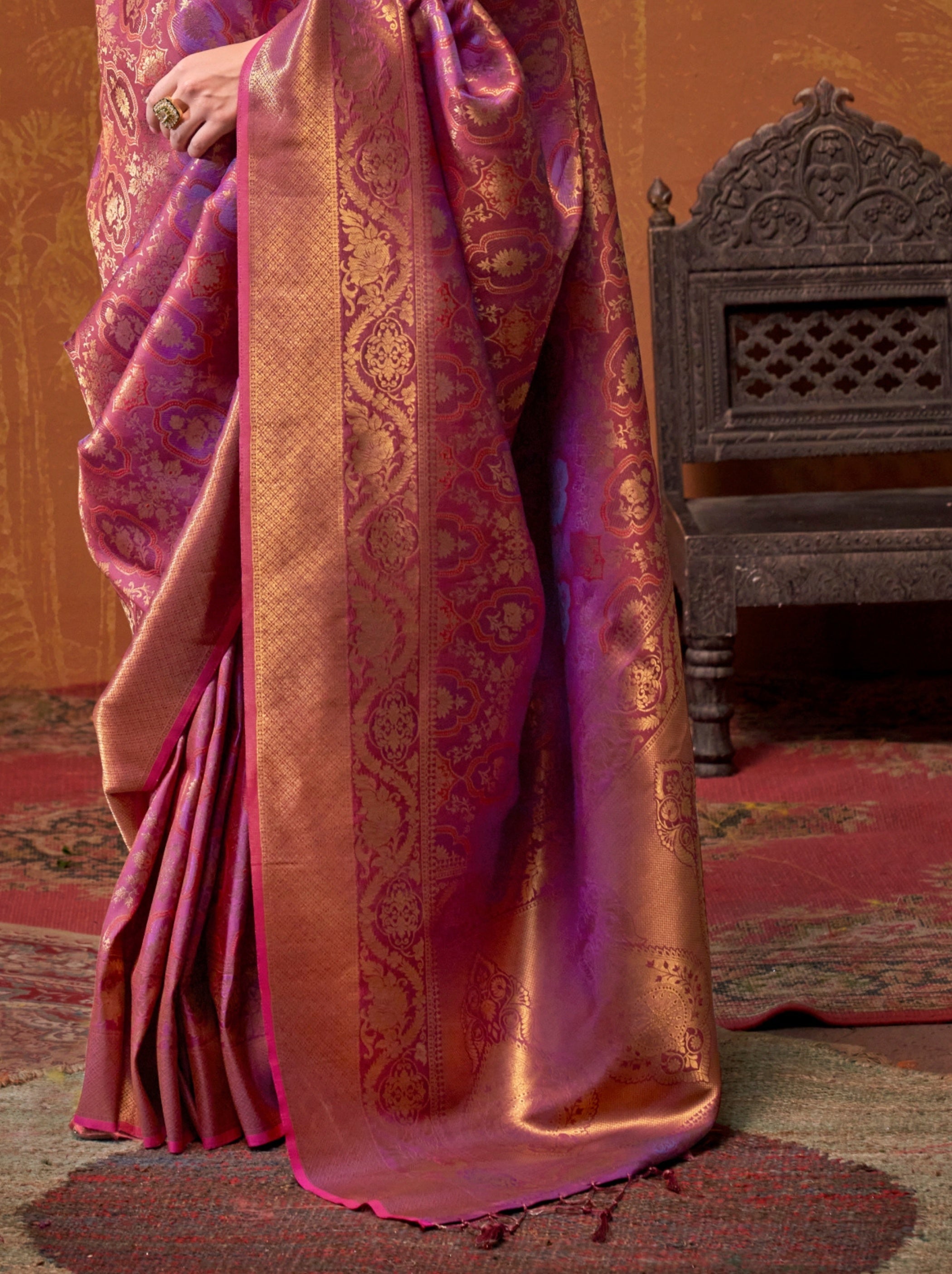 Fandango Violet Handloom Weaving Silk Festive Saree With Blouse Piece - TrendOye