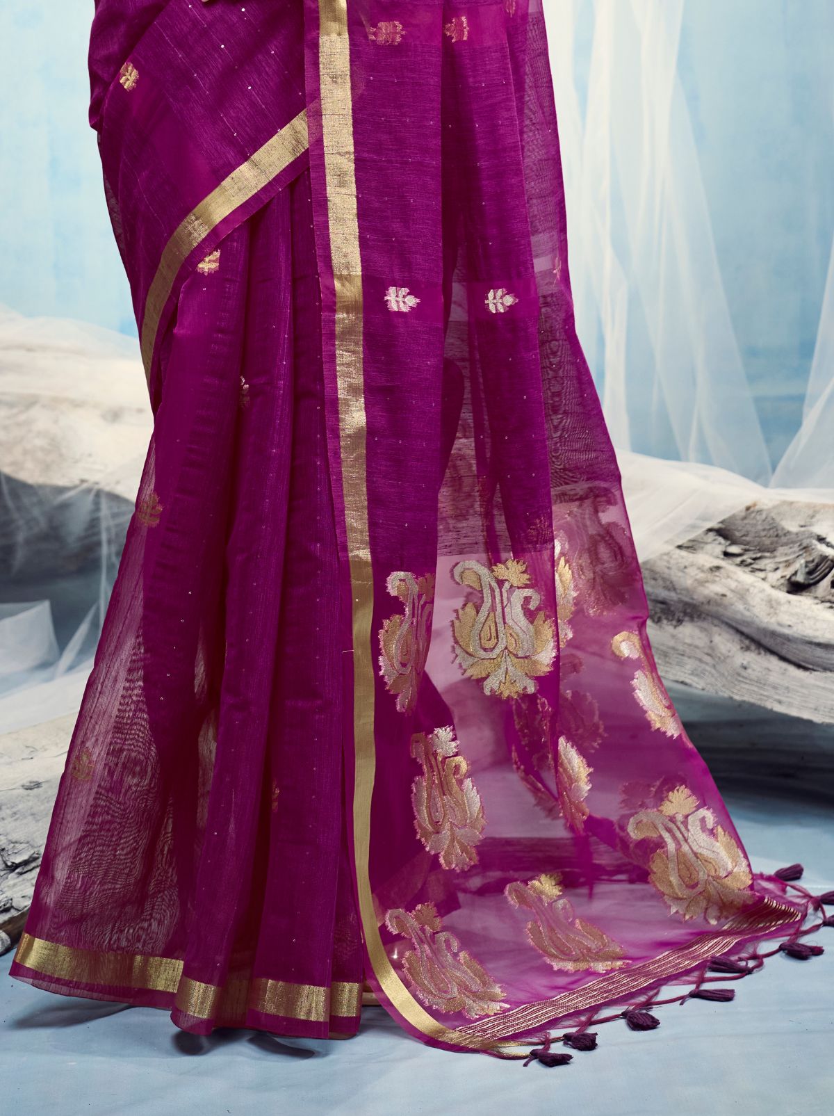 Lollipop Purple Premium Munga Silk Ethnic Saree With Tassels