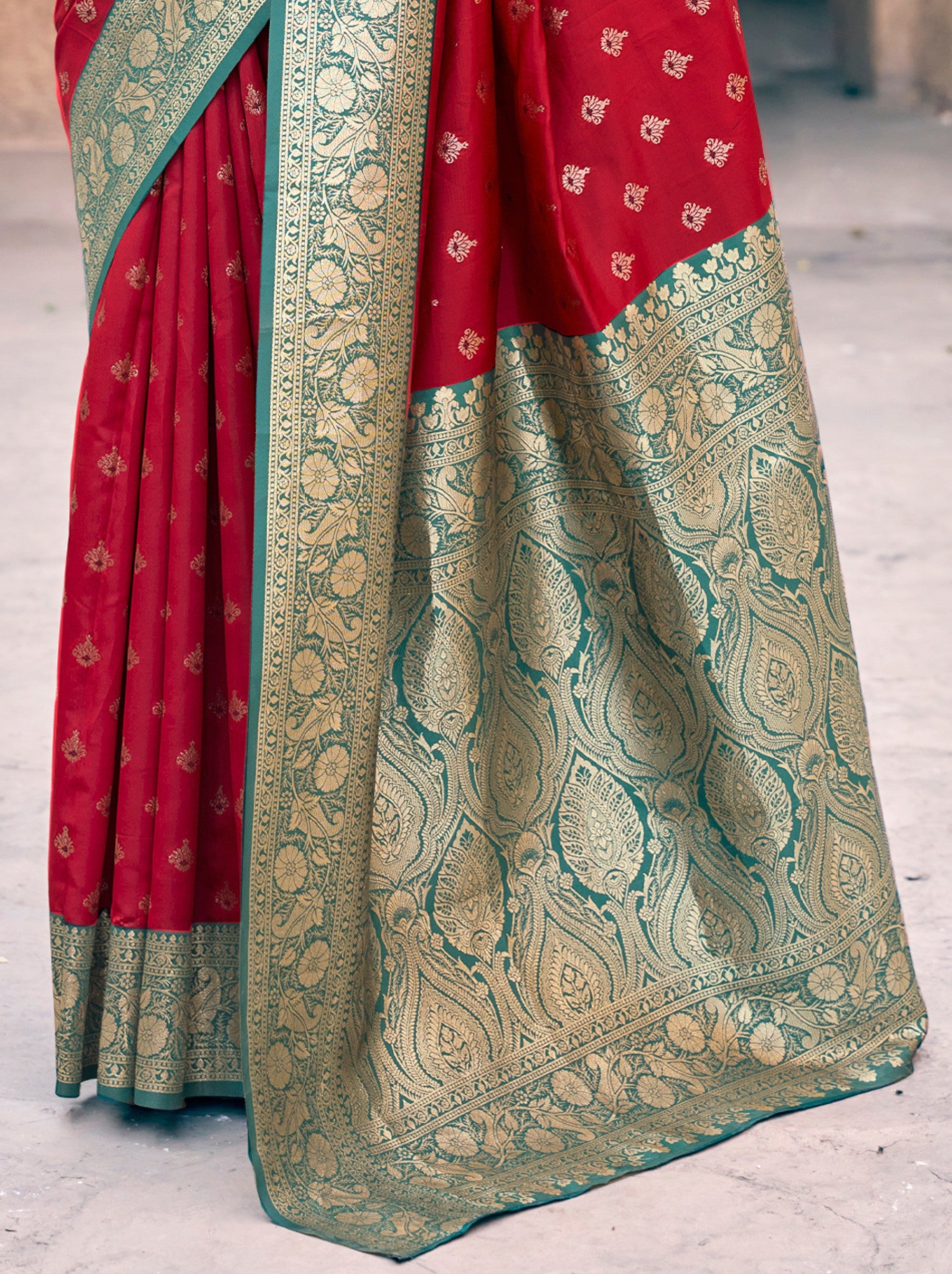 Maroon Red Premium Banarasi Silk Wedding Saree - TrendOye