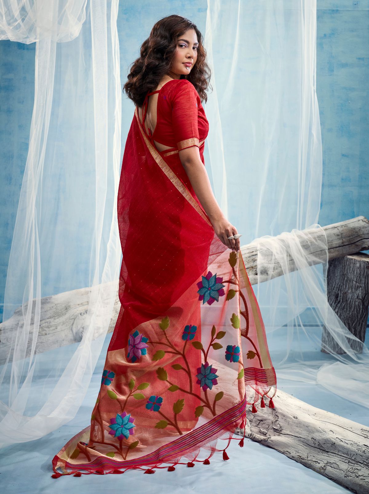 Crimson Red Pure Munga Silk Ethnic Saree With Floral Work