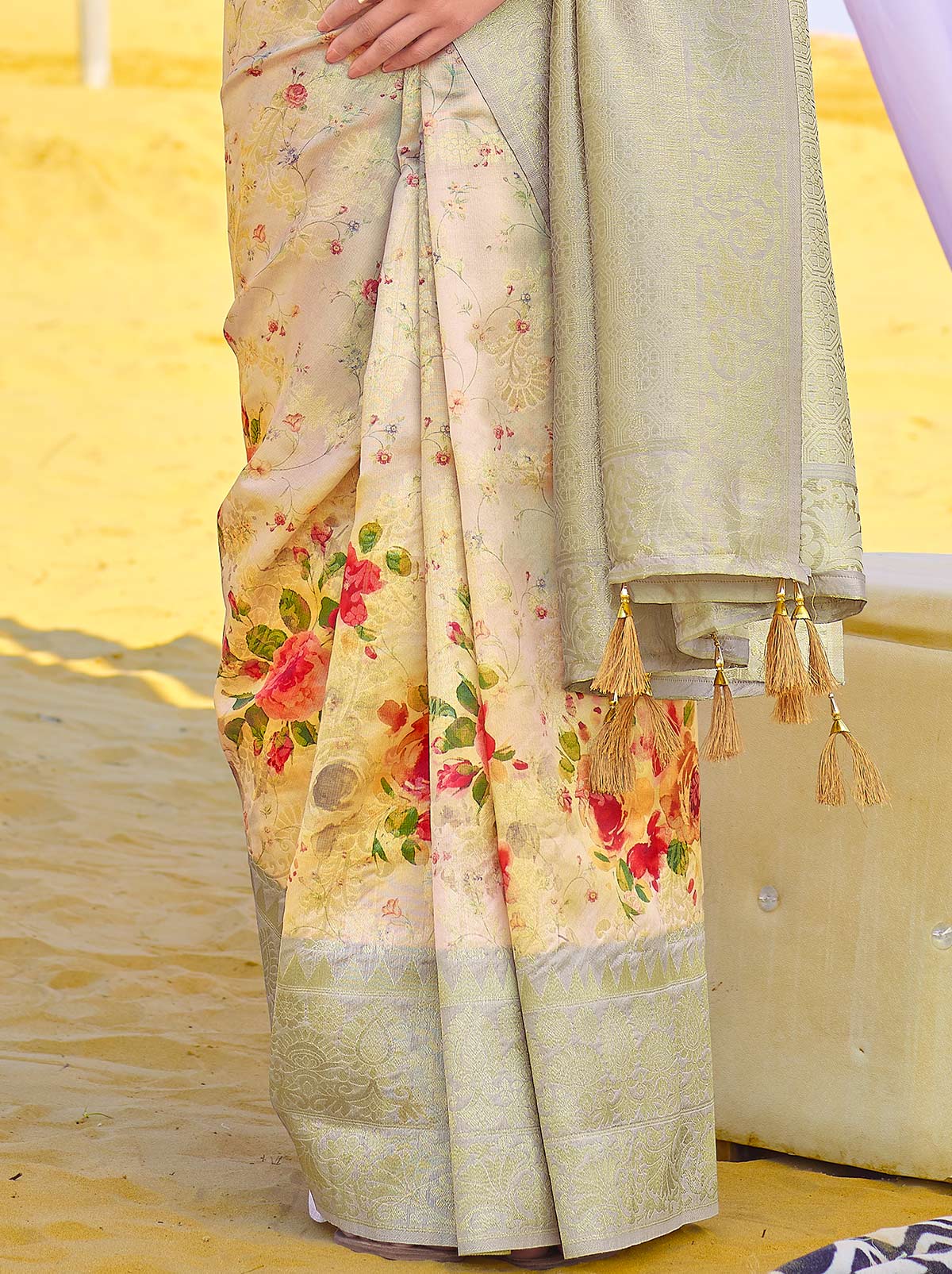 Impressive Double Tone Grey Coloured Jacquard Digital Art Silk Saree - TrendOye