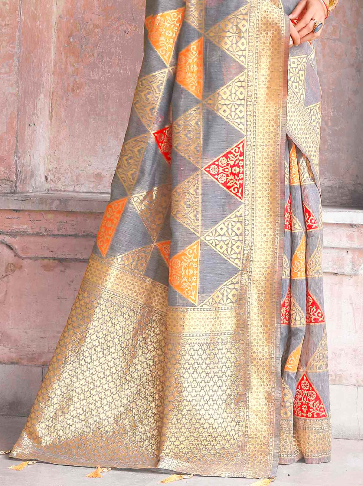 Wonderful Grey Coloured Cotton Silk Saree - TrendOye