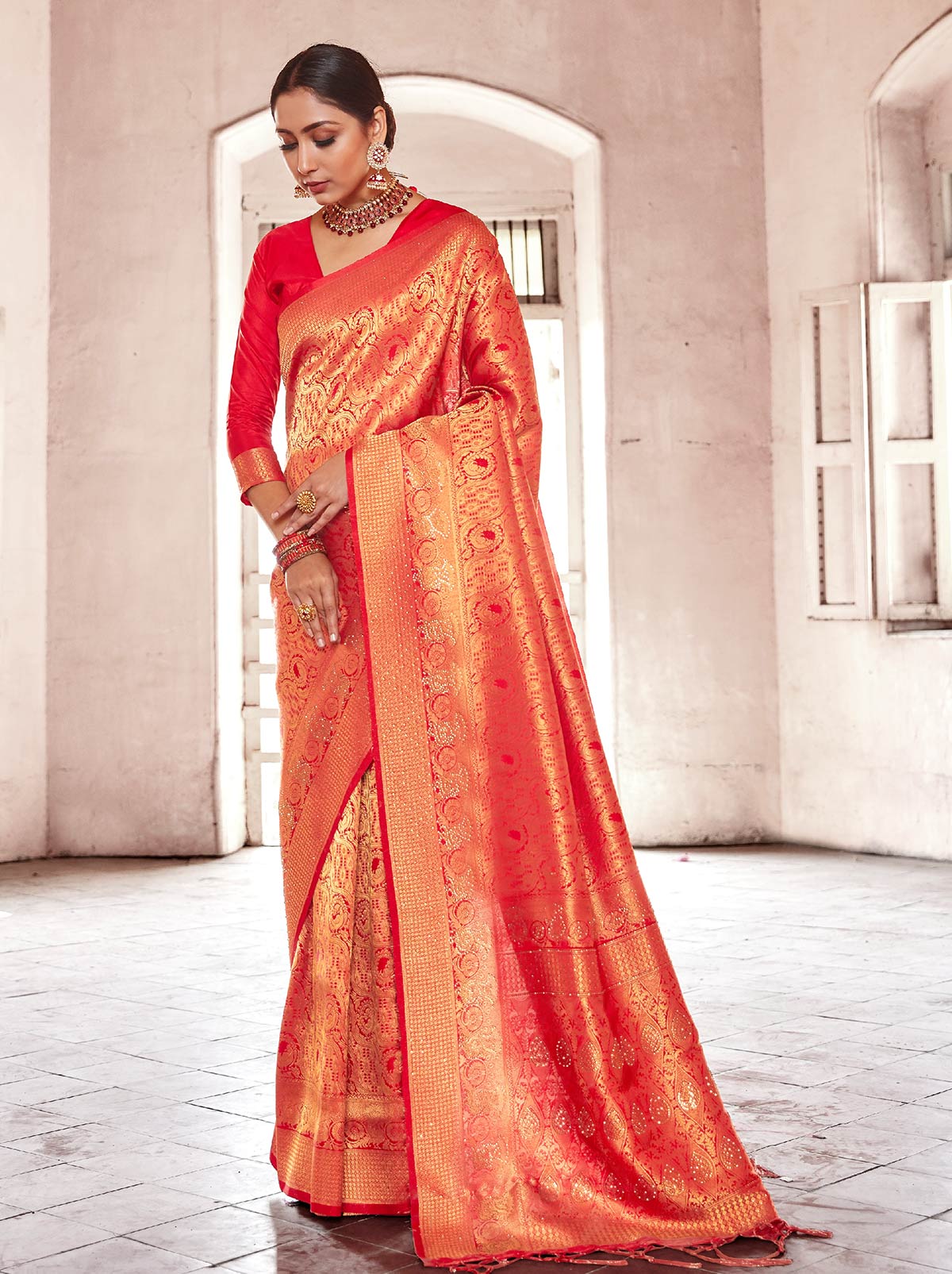 History Of Sarees  - TrendOye