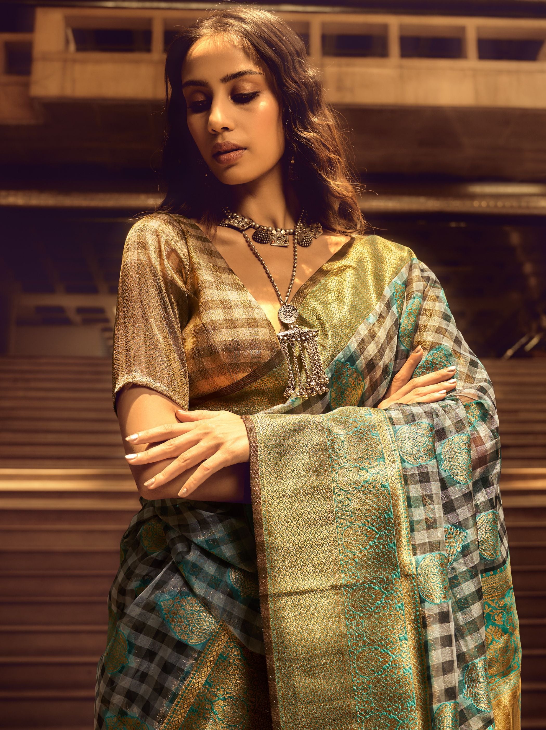 Green Grey Organza Checkered premium Saree - TrendOye
