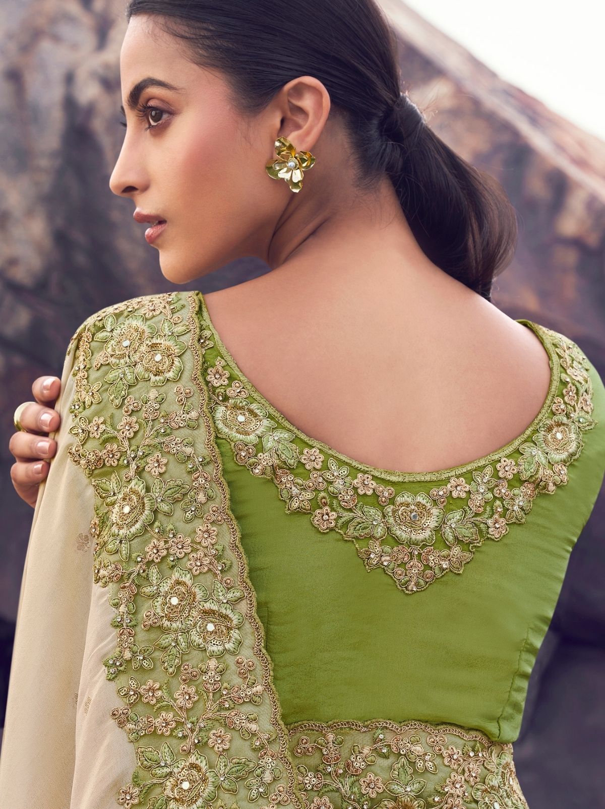 Beige Premium Tissue Silk Saree With Blouse Piece