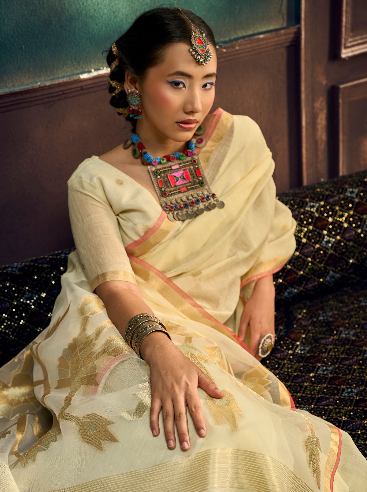 Beige Pure Munga Silk Traditional Handloom Saree