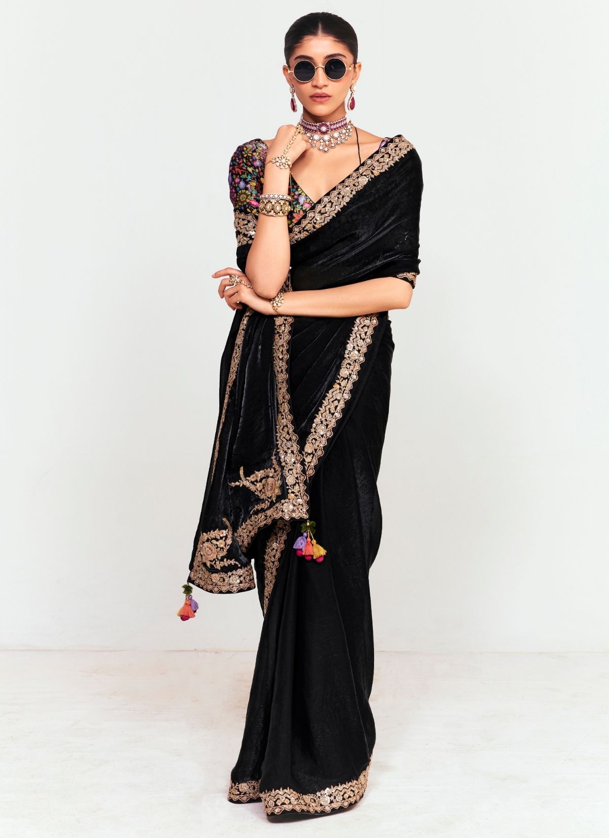 Black Party Fancy Premium Saree With Fine Blouse Piece - TrendOye