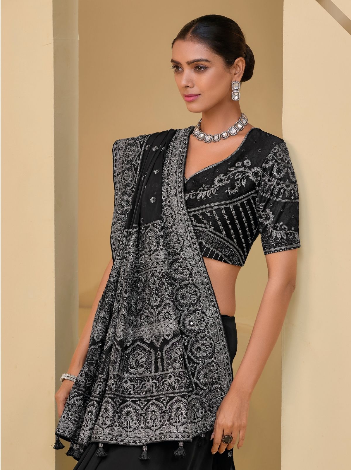 Black-White Premium Wedding Designer Saree - TrendOye