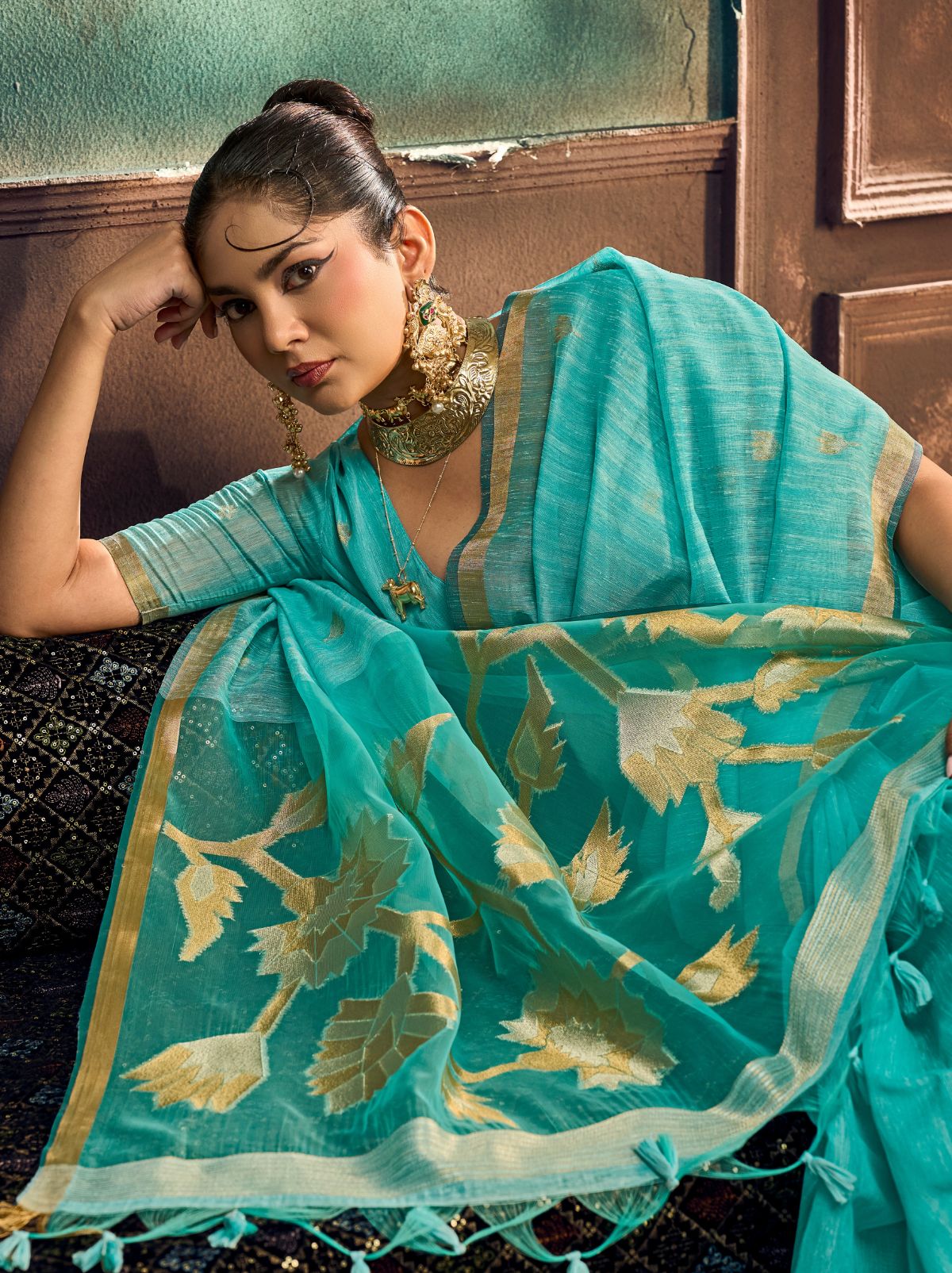 Aqua Blue Pure Munga Silk Traditional Handloom Saree