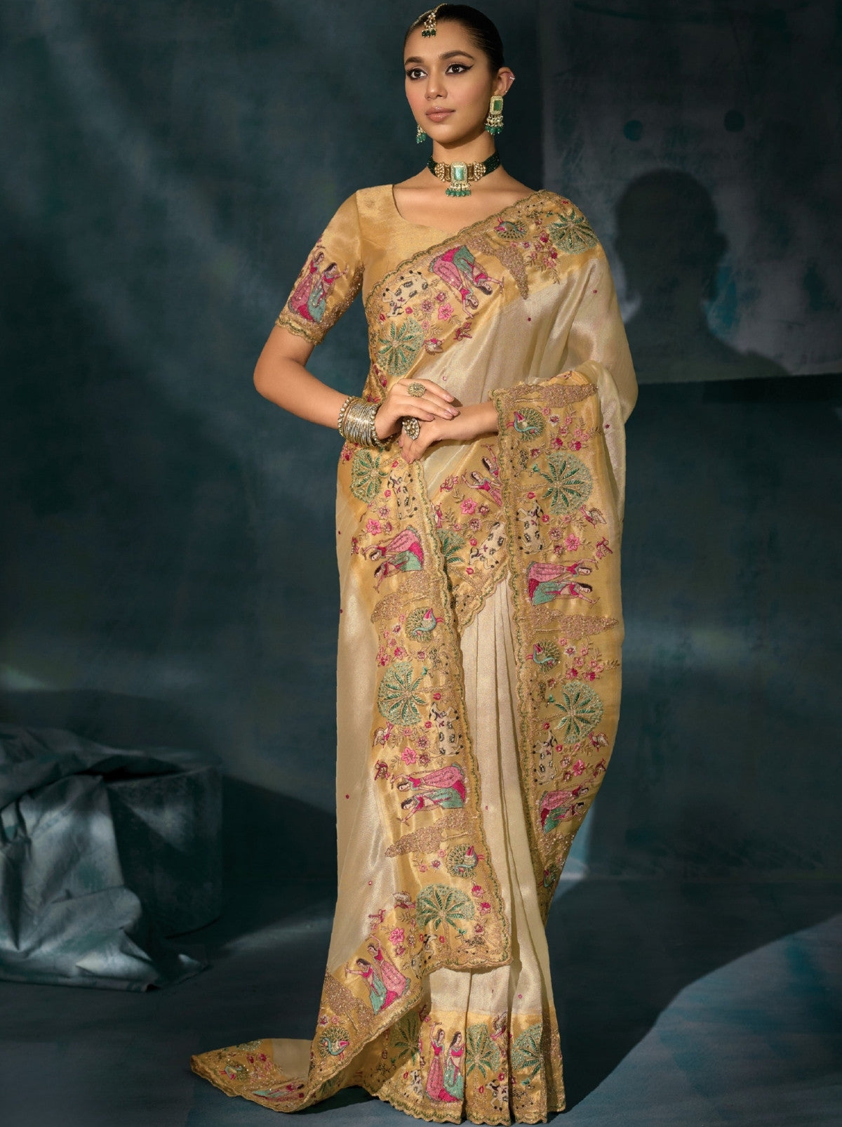 Cream Designer Soft Silk Saree With Blouse Piece