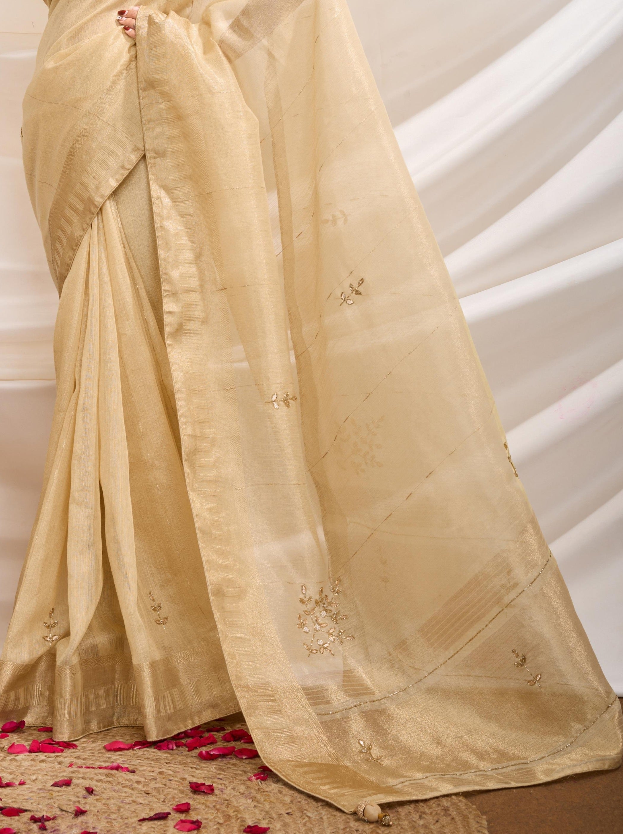 Golden Tissue Linen Premium Saree With Blouse Piece - TrendOye