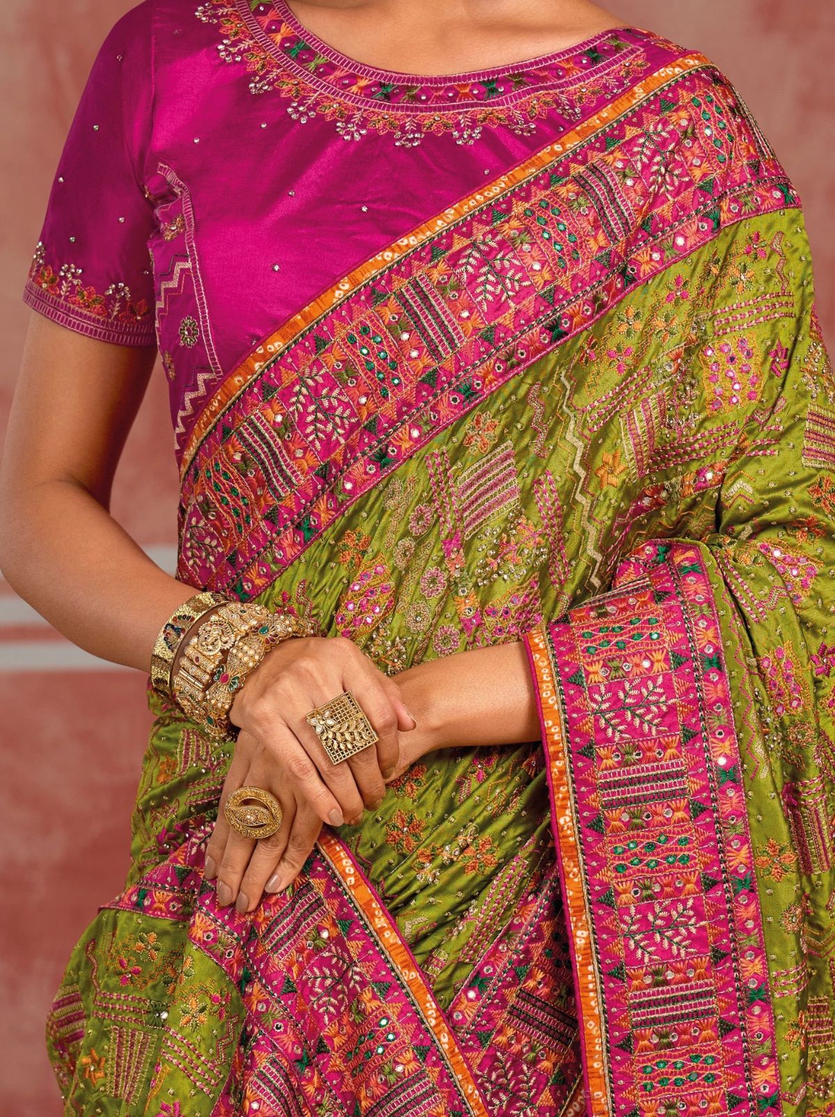 Apple Green Luxurious Premium Silk Saree With Intricate Embroidery