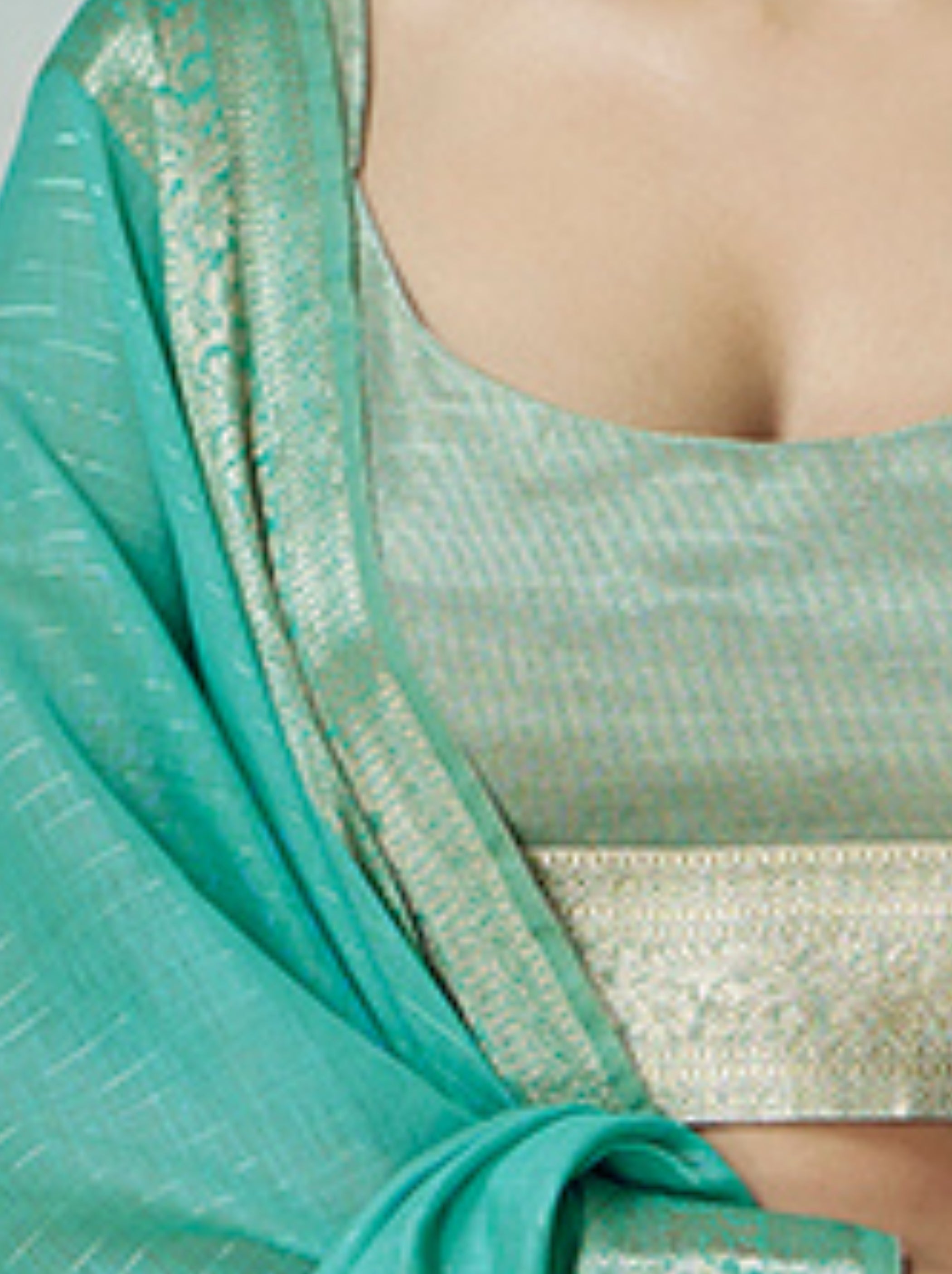 Jungle Green Handloom Silk Saree With Blouse Piece