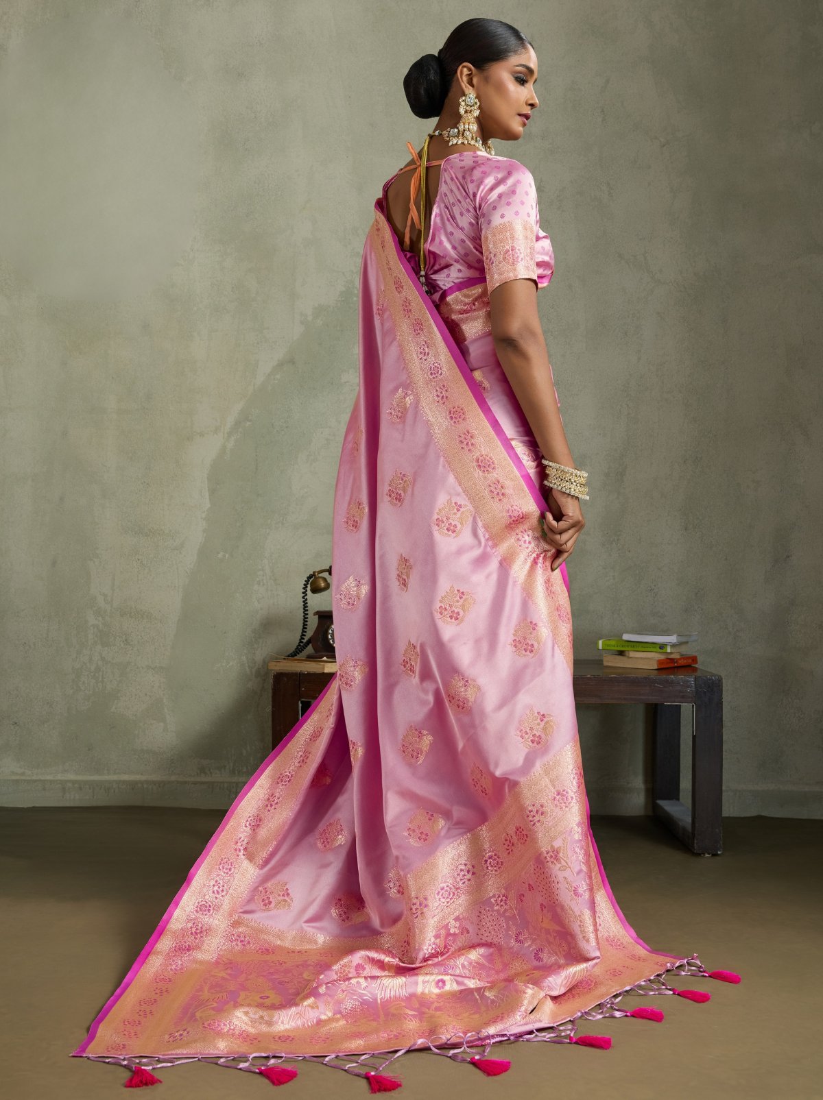 Taffy Pink Luxurious Satin Silk Saree With Blouse Piece