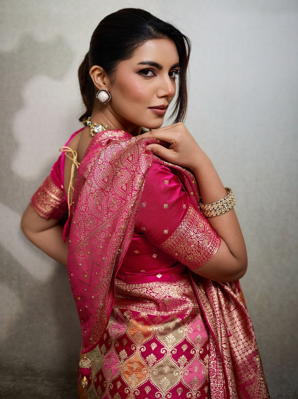 Magenta Pink Luxury Satin Jacquard Saree With Blouse Piece