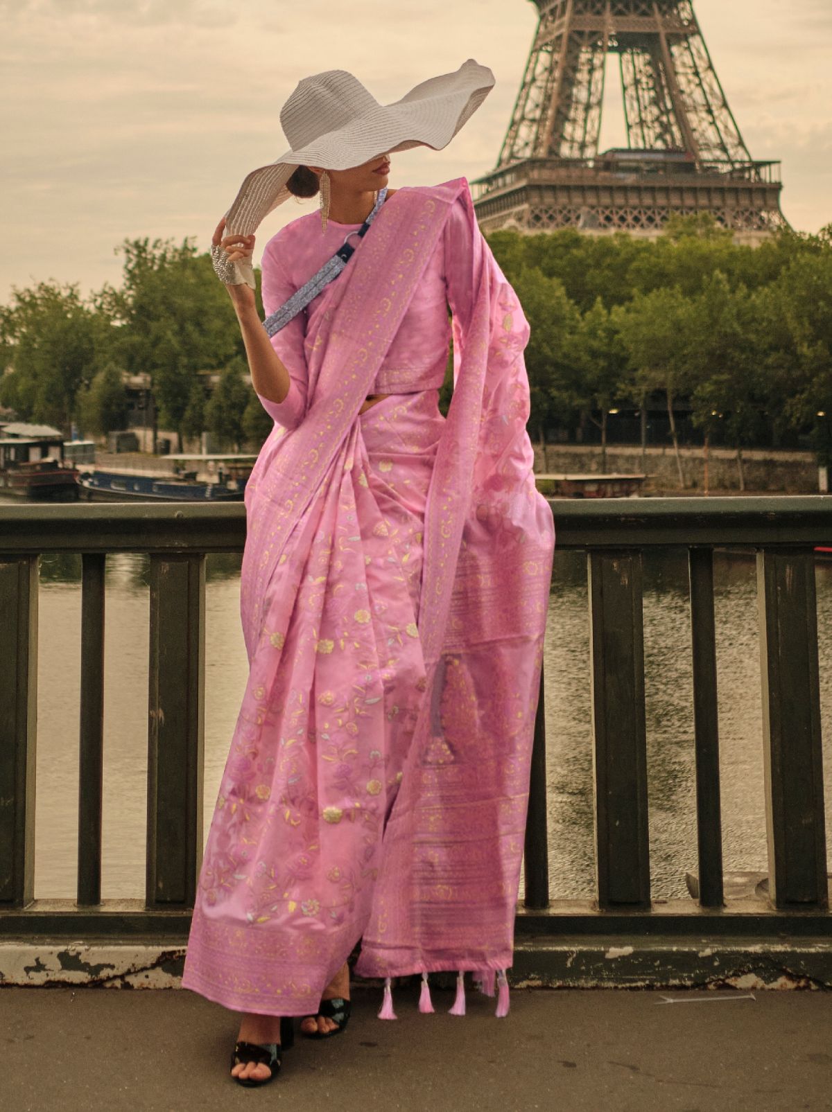 Pink Organza Kashmiri Designer Handloom Silk Saree - TrendOye