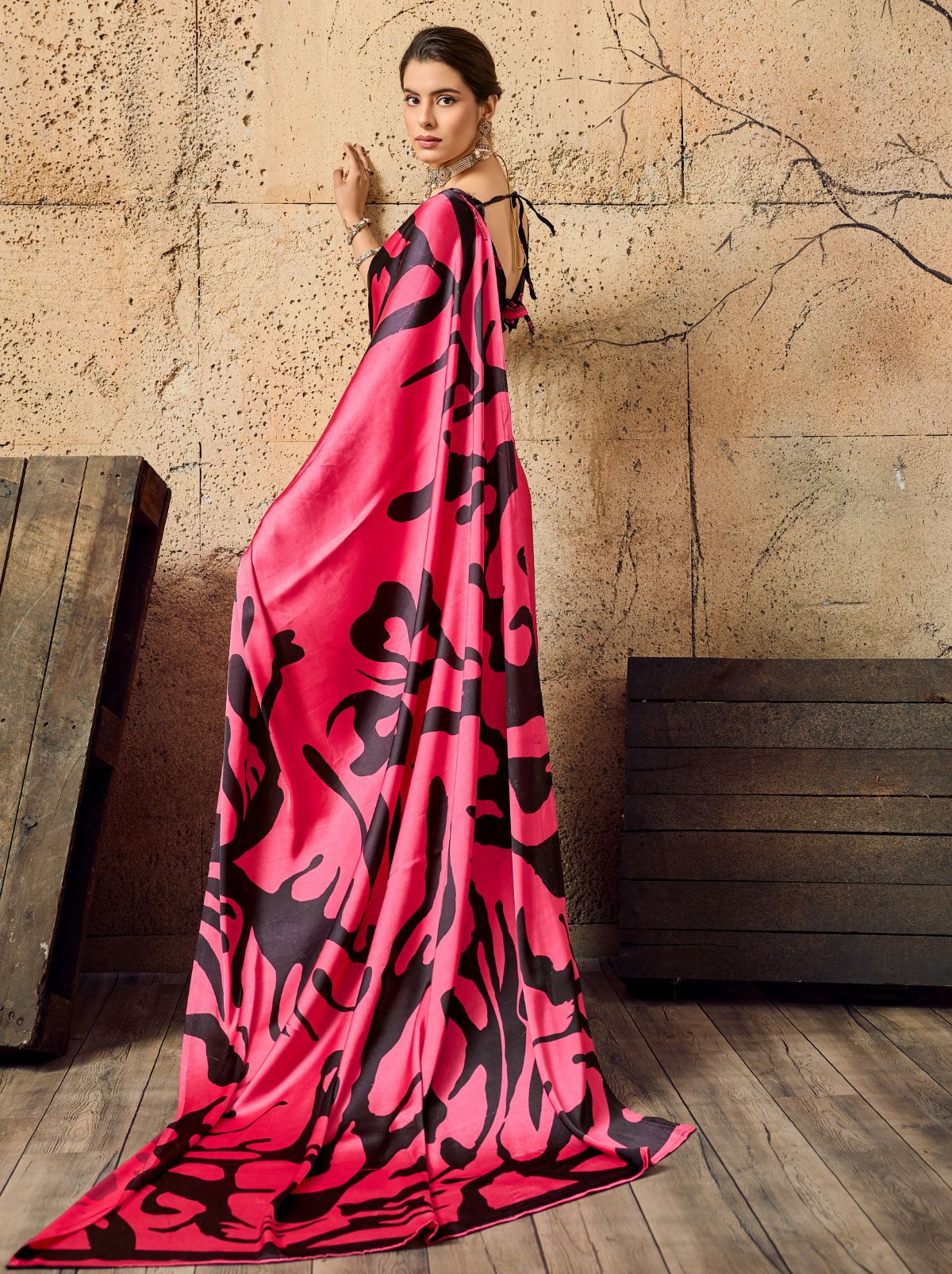 Magenta Pink Premium Modal Satin Silk Saree With Blouse Piece