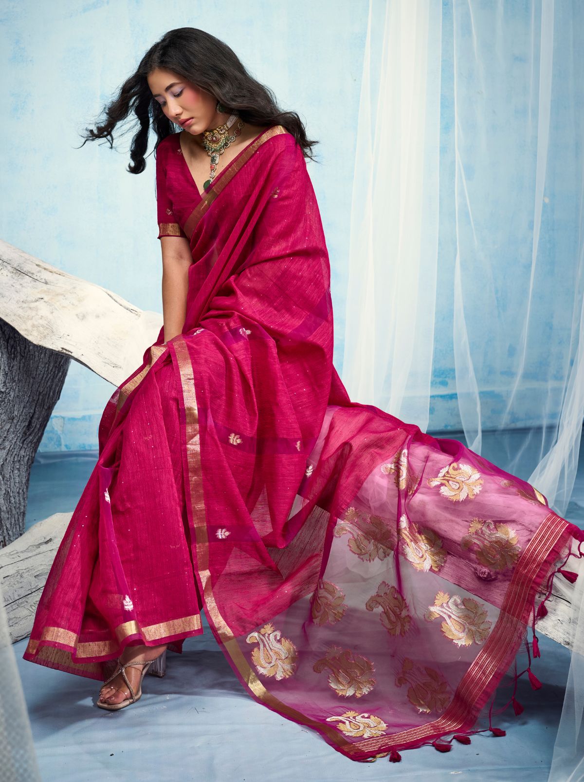 Cerise Pink Premium Munga Silk Ethnic Saree With Tassels