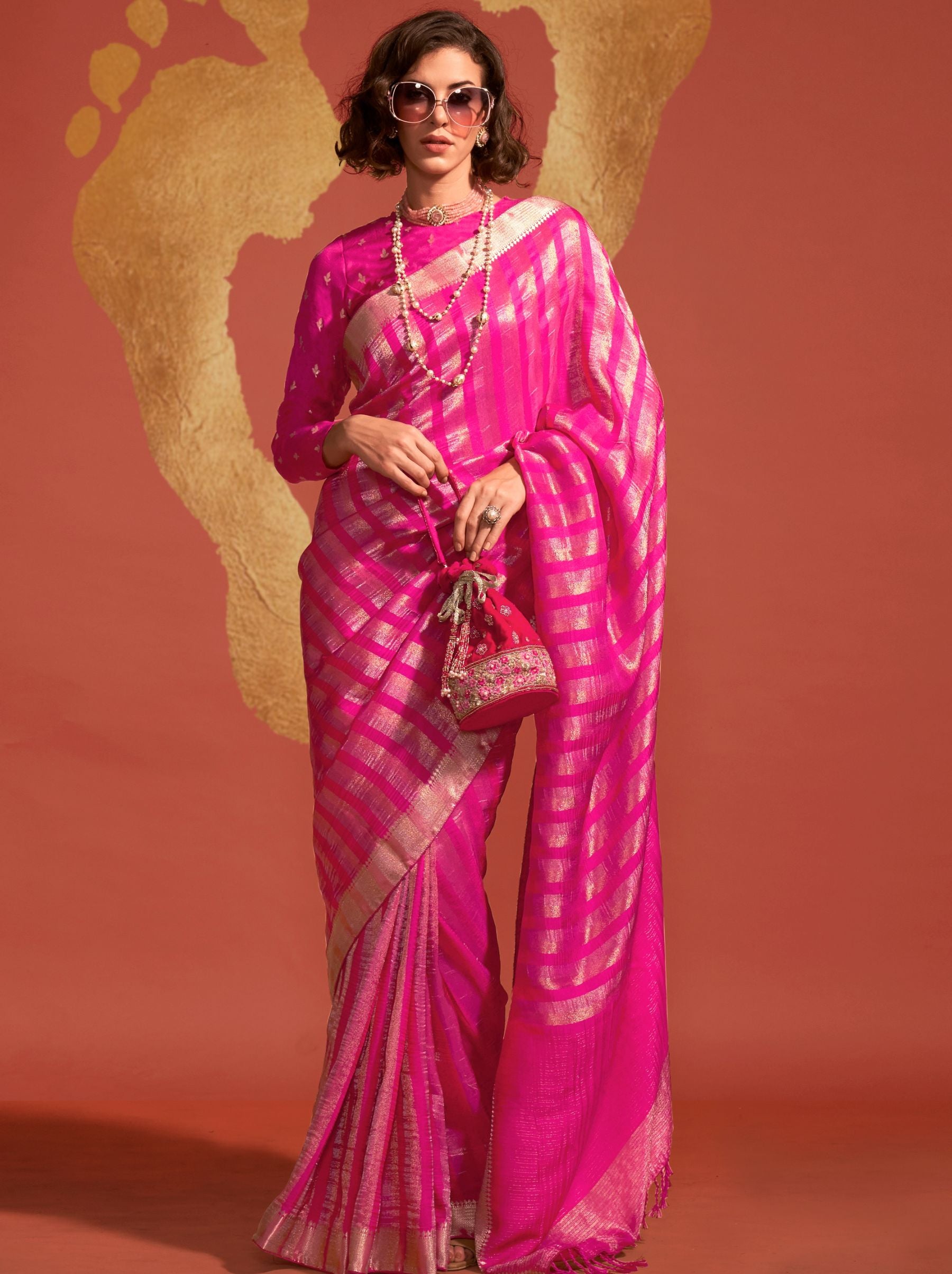 Magenta Pink Handwoven Silk Saree - TrendOye